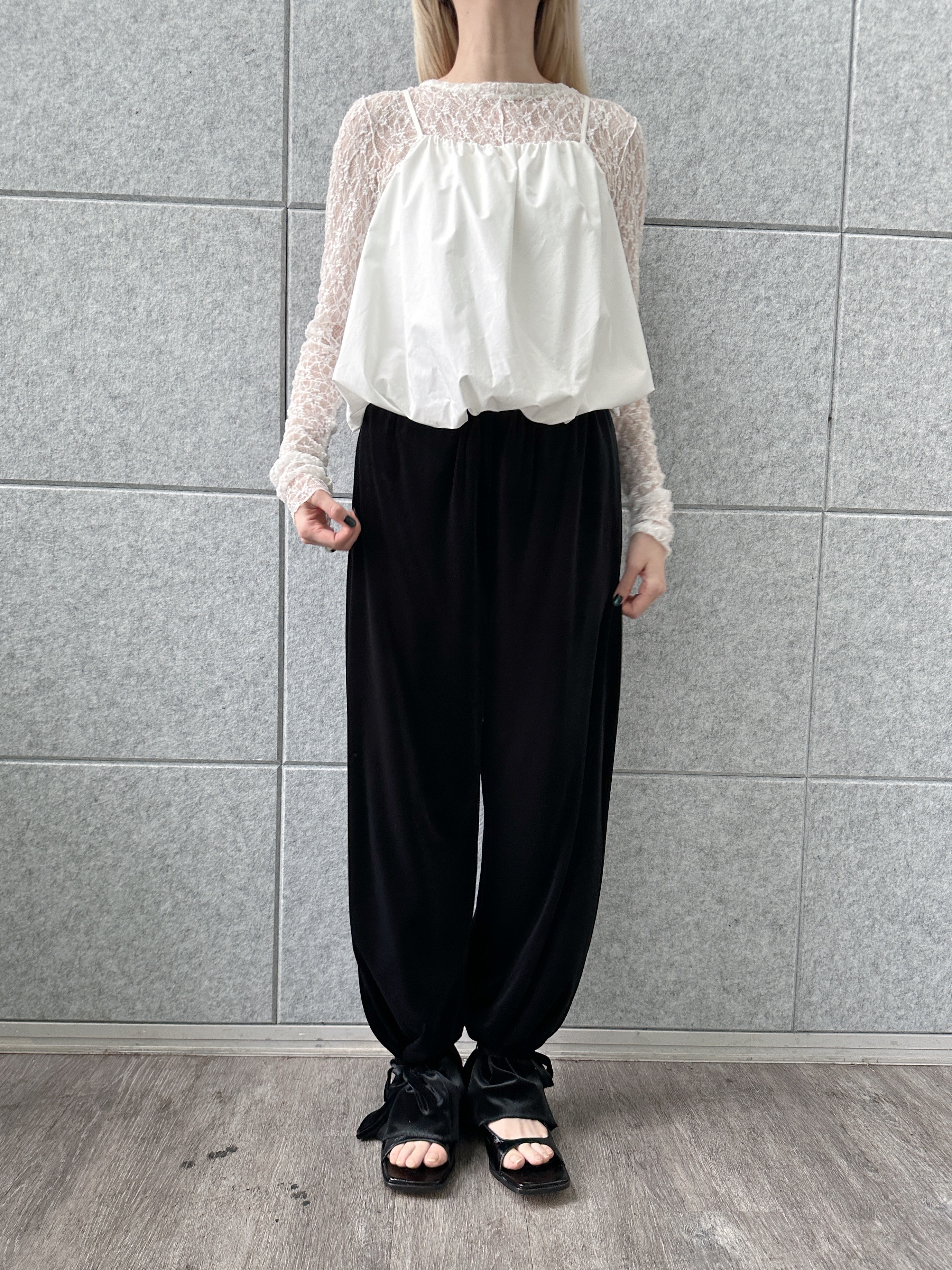 Buyer sakkoさんの「CODE A｜【ReRe】stretch lace tops」を使ったコーディネート