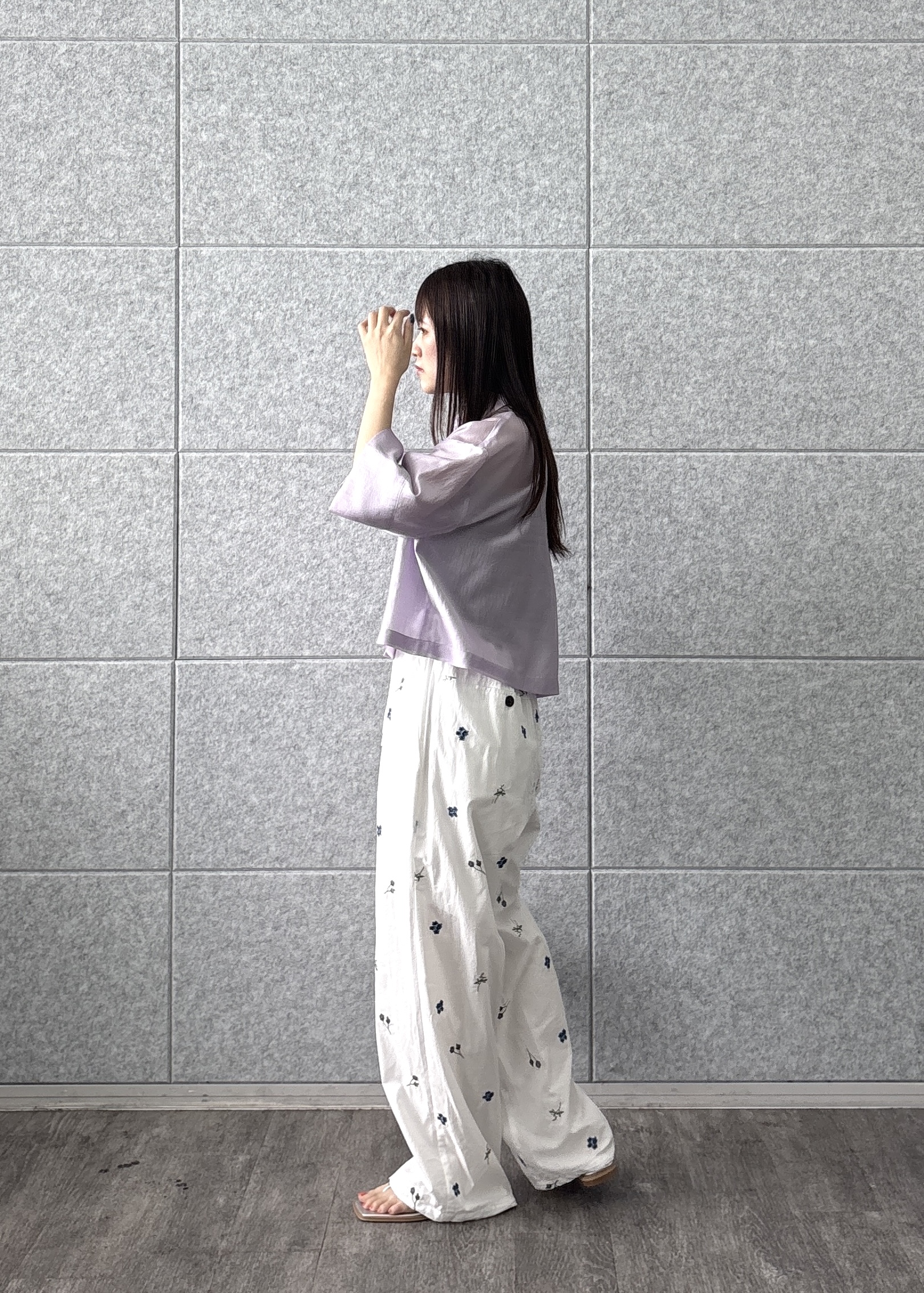 Renoさんの「INDIVI｜ボックスシルエットシアーシャツ【接触冷感】」を使ったコーディネート