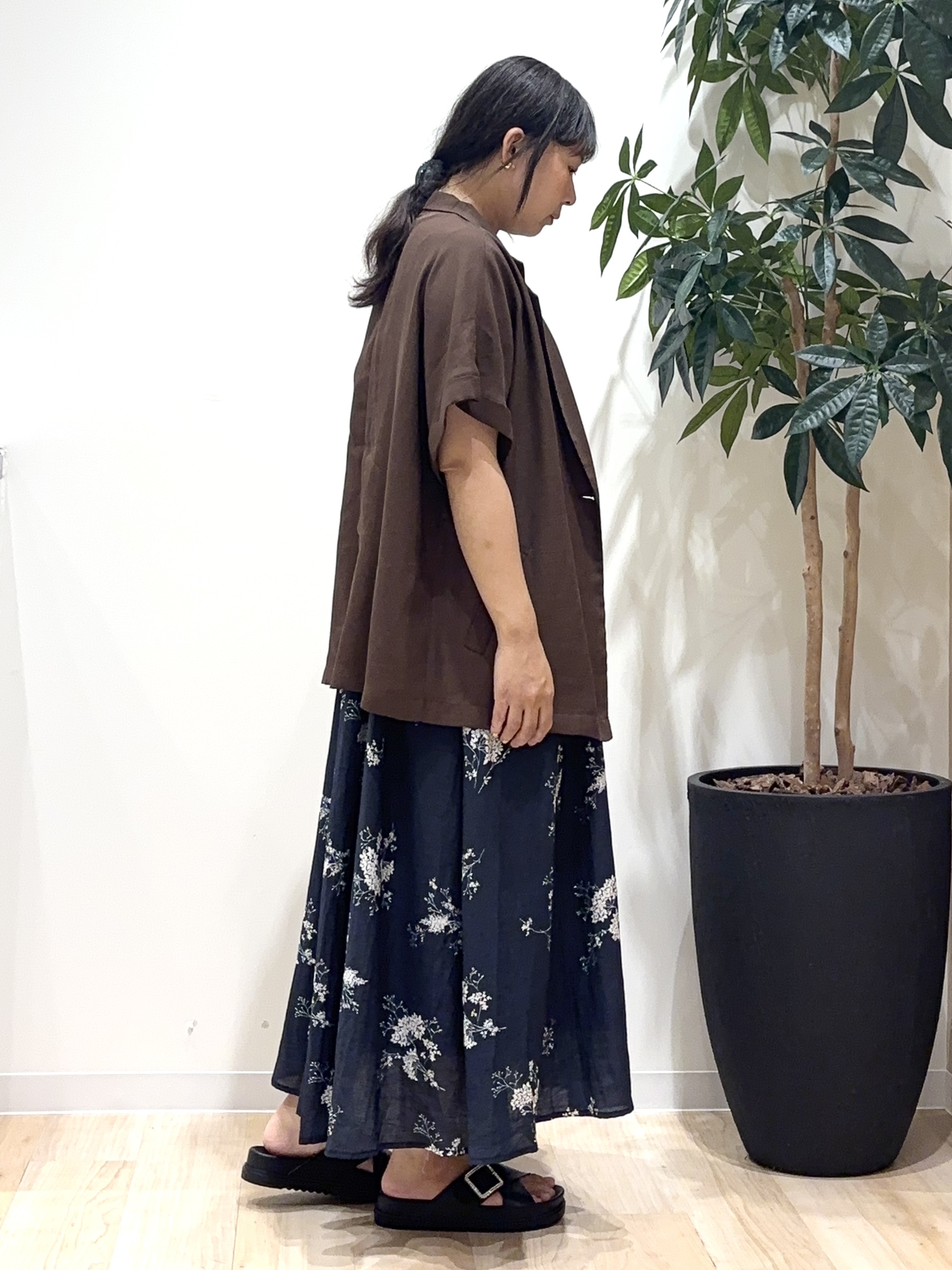miraiさんの「grove｜【洗濯機OK/SETUP可】シワになりにくいハーフスリーブジャケット」を使ったコーディネート
