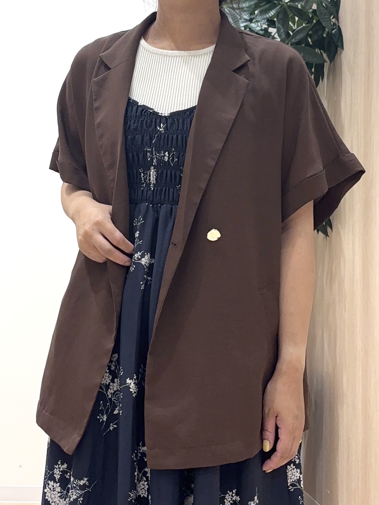miraiさんの「grove｜【洗濯機OK/SETUP可】シワになりにくいハーフスリーブジャケット」を使ったコーディネート