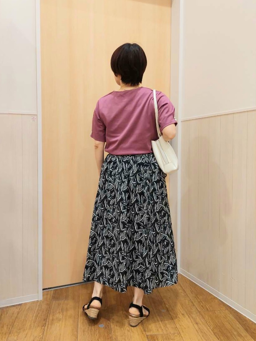 Kさんの「SHOO･LA･RUE｜【2点セット/洗濯機可/S-LL】ネックレス付き お袖パールブラウス」を使ったコーディネート