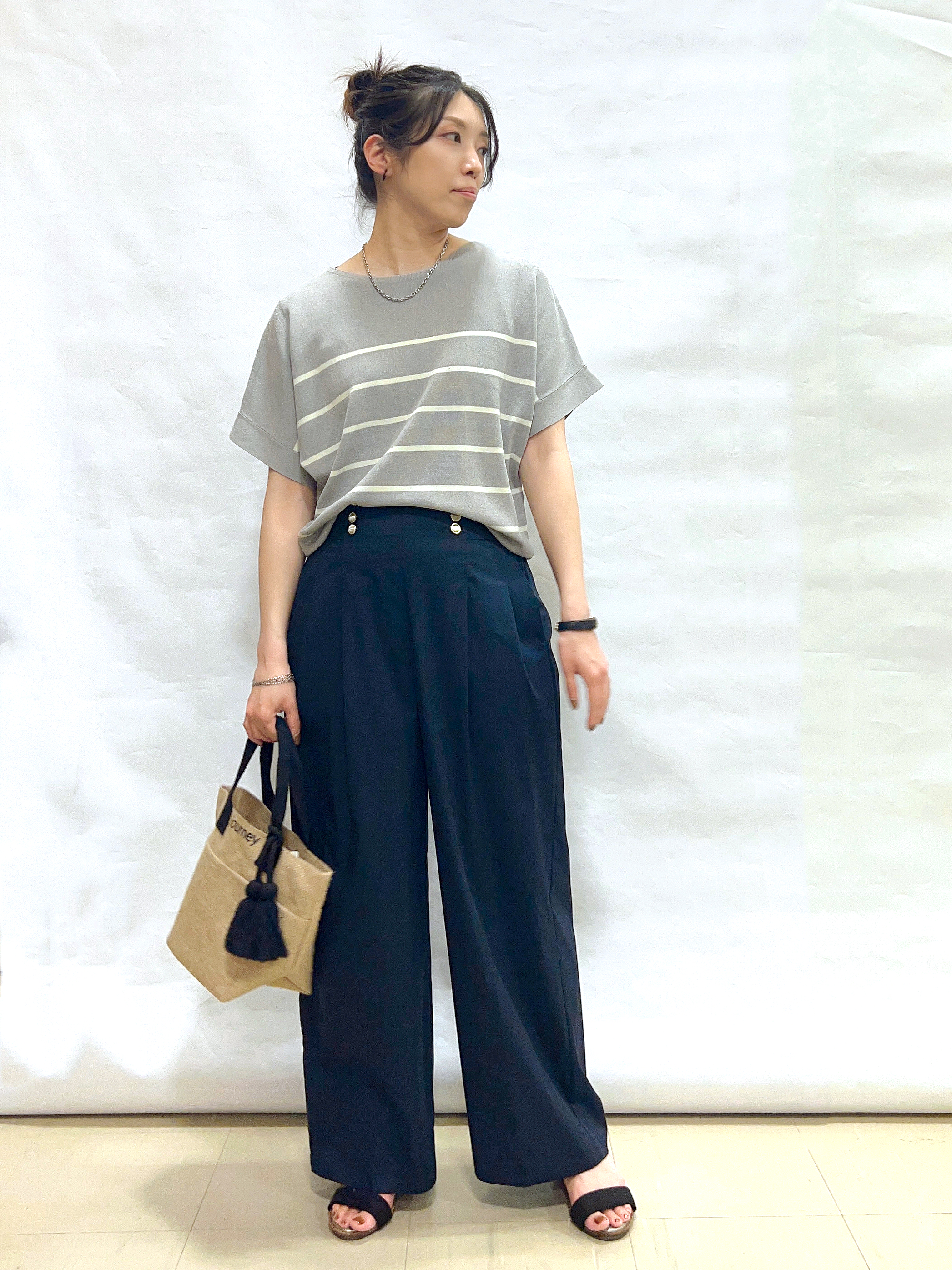 まっつんさんの「SHOO･LA･RUE｜【毎日洗える/UV】二の腕隠れる さらっとドルマン半袖ニット」を使ったコーディネート