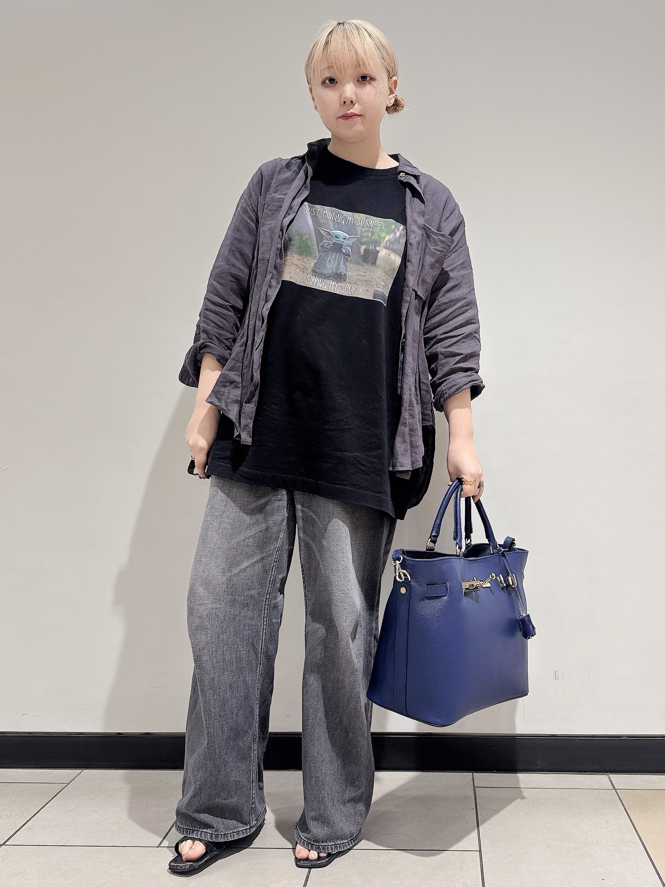 なかもとあきさんの「DRESSTERIOR｜【人気定番/ウォッシャブル】ガーメントダイラミーシャツ」を使ったコーディネート