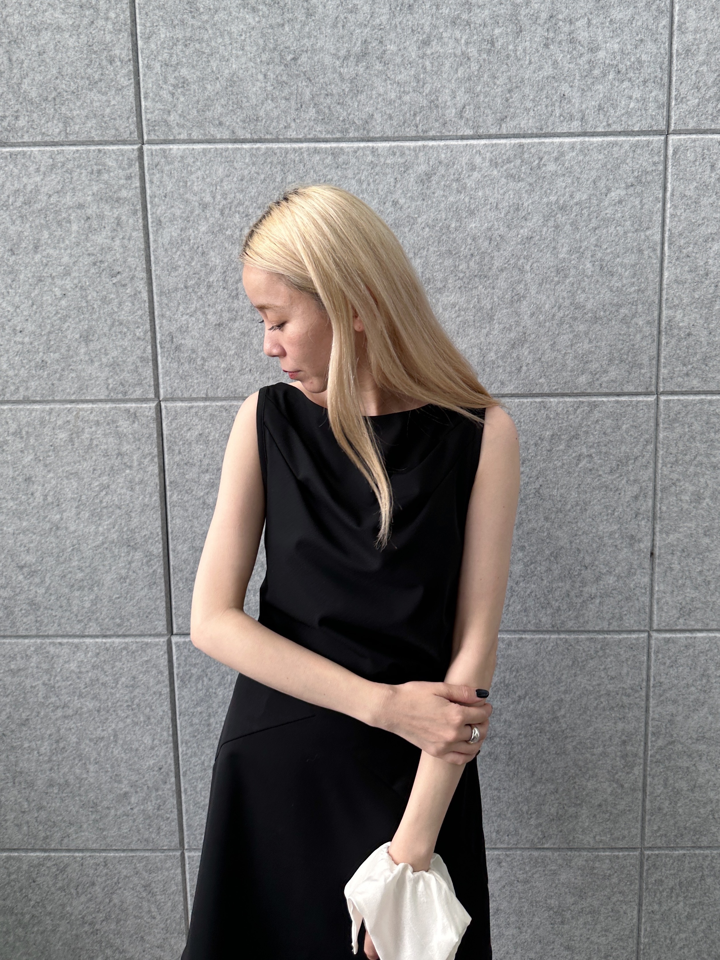 Buyer sakkoさんの「CODE A｜apron dress」を使ったコーディネート
