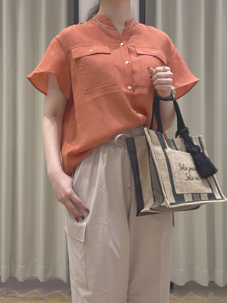 RUKAさんの「grove｜【洗濯機OK/SETUP可】シワになりにくい、フレアスリーブブラウス」を使ったコーディネート