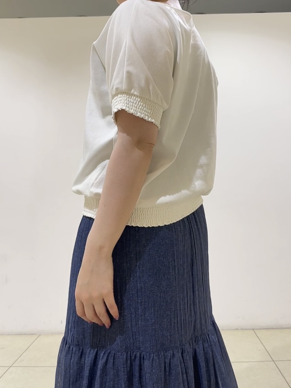 watanabeさんの「UNTITLED｜【接触冷感/汗染み防止/吸水速乾/UVカット】シャーリングプルオーバー」を使ったコーディネート