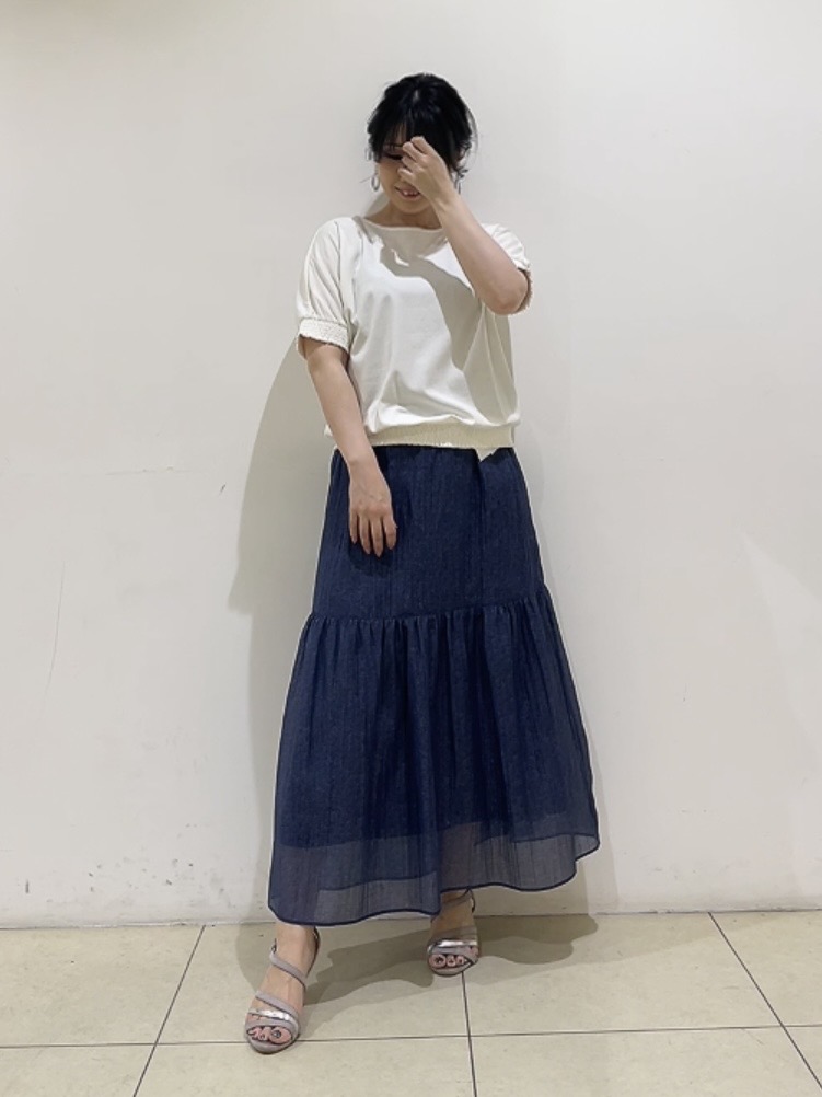 watanabeさんの「UNTITLED｜【接触冷感/汗染み防止/吸水速乾/UVカット】シャーリングプルオーバー」を使ったコーディネート