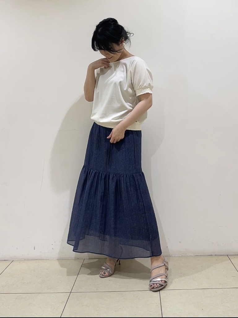 watanabeさんの「UNTITLED｜【接触冷感/汗染み防止/吸水速乾/UVカット】シャーリングプルオーバー」を使ったコーディネート