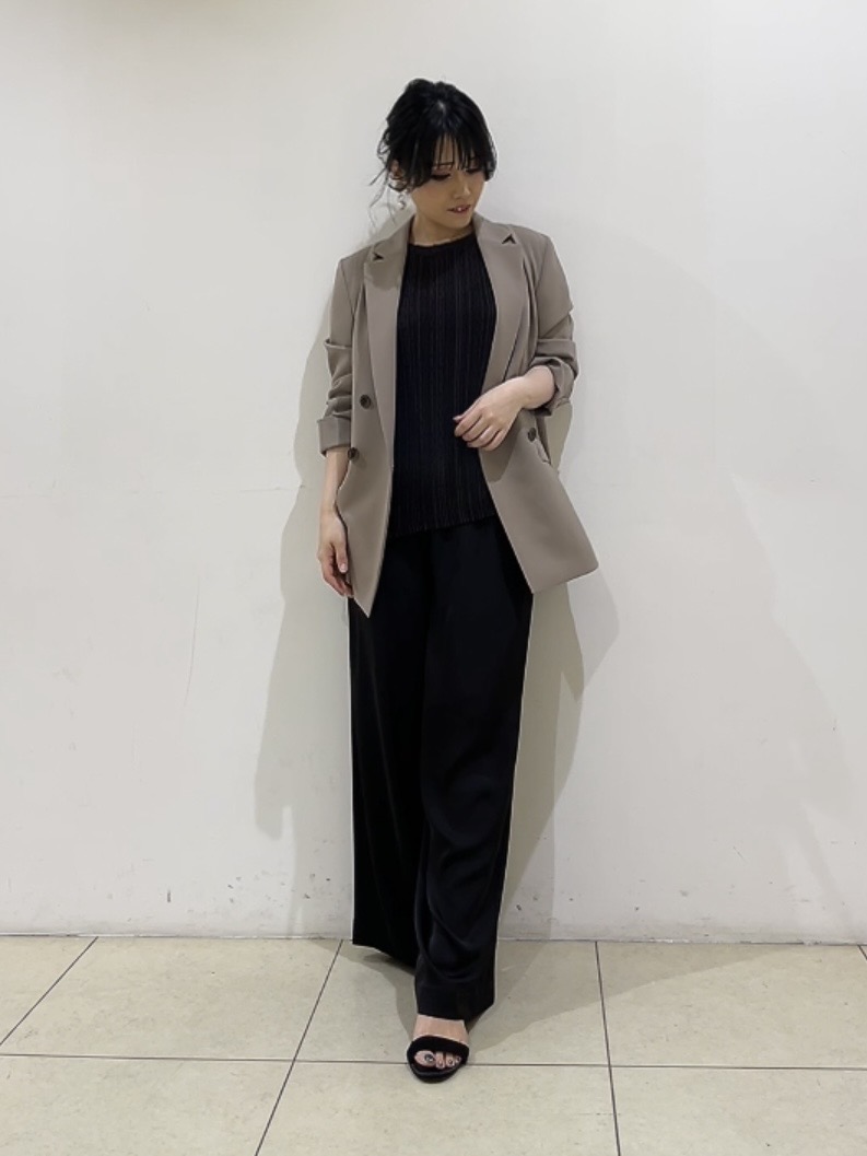 watanabeさんの「UNTITLED｜【新色追加/セットアップ可】エアリー ダブルブレストジャケット」を使ったコーディネート