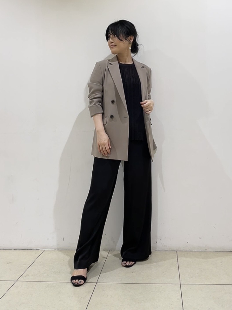 watanabeさんの「UNTITLED｜【新色追加/セットアップ可】エアリー ダブルブレストジャケット」を使ったコーディネート