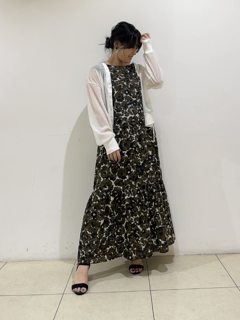 watanabeさんの「UNTITLED｜【7色展開/ゆったり/ショート丈】シアートリコットカーディガン」を使ったコーディネート