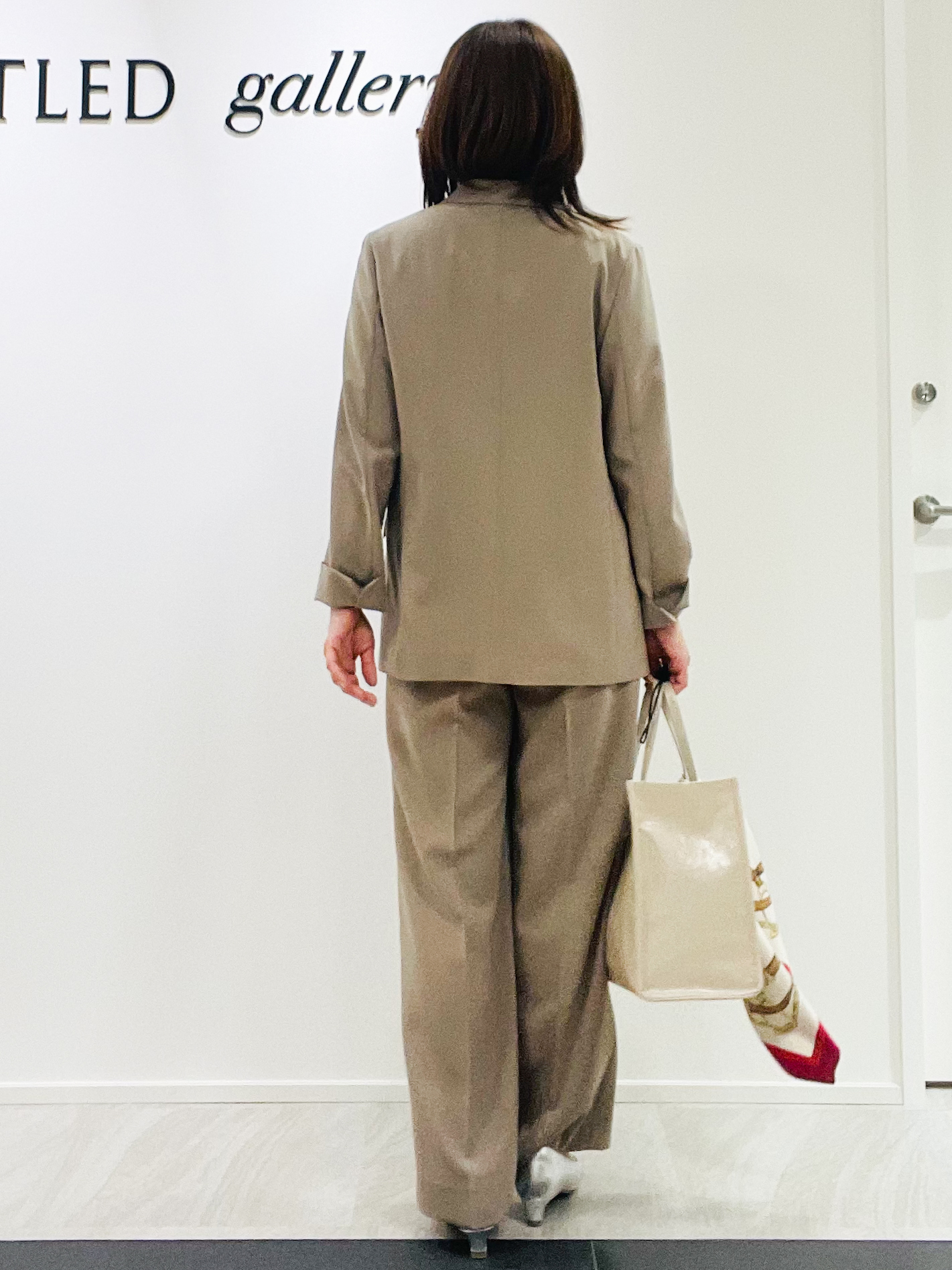 めいさんの「UNTITLED｜【新色追加/セットアップ可】エアリー ダブルブレストジャケット」を使ったコーディネート