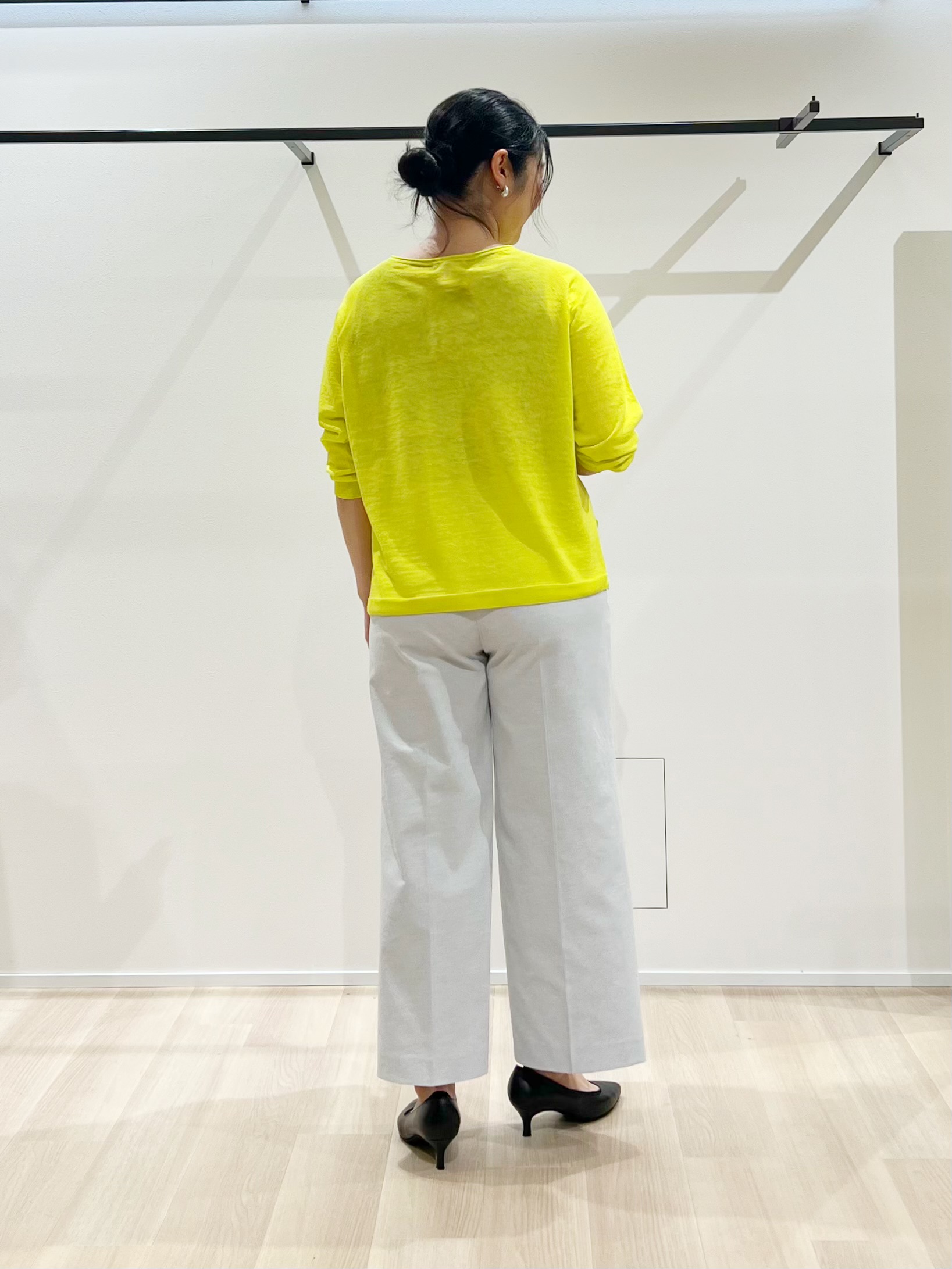 TOMOMIさんの「UNTITLED｜【ゆったり/リラクシー】リネンボートネックプルオーバー」を使ったコーディネート