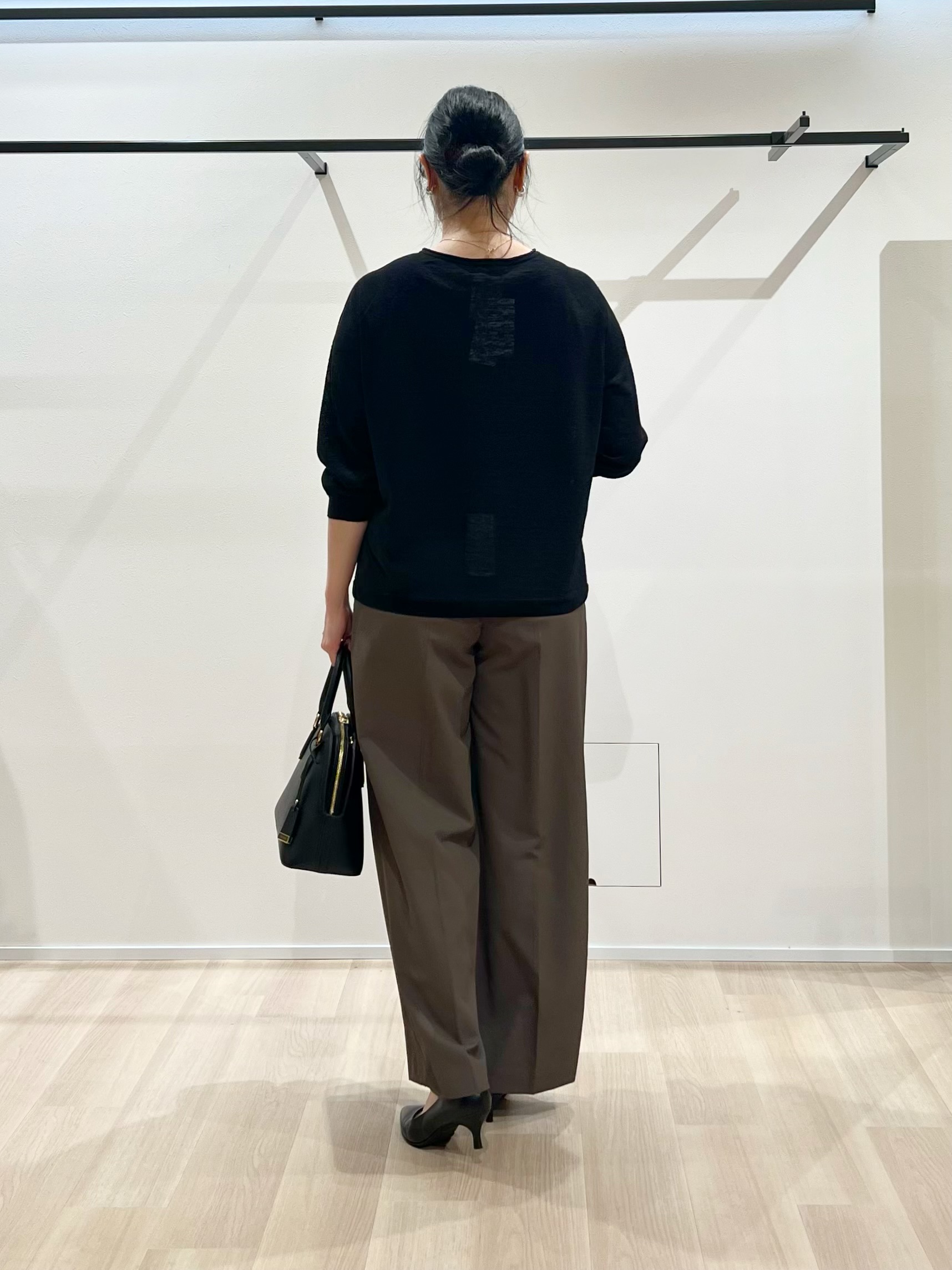 TOMOMIさんの「UNTITLED｜【ゆったり/リラクシー】リネンボートネックプルオーバー」を使ったコーディネート