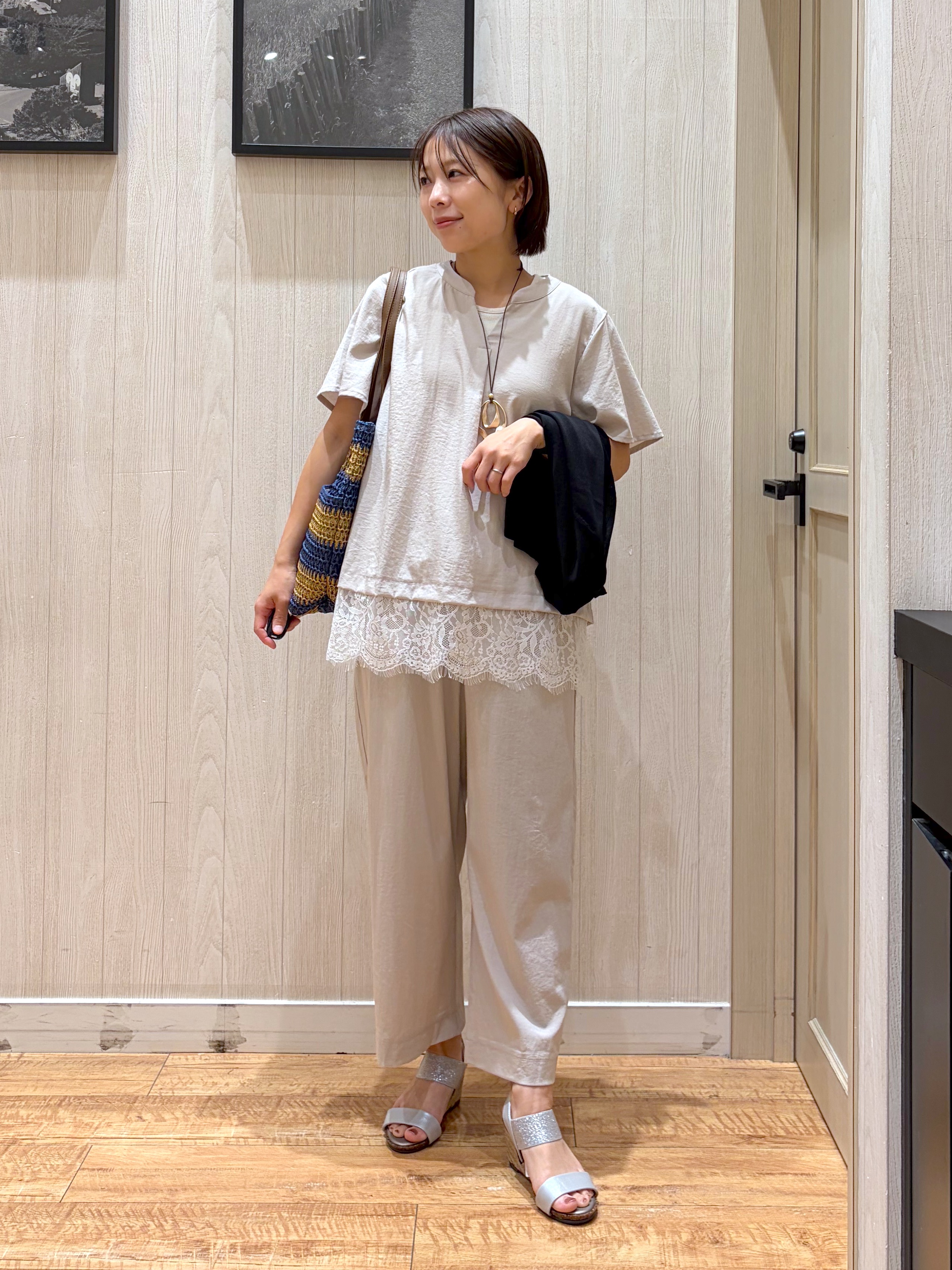 shirayuuuさんの「SHOO･LA･RUE｜【洗濯機可/S-LL】オンにもオフにも マルチに使えるボタンレスカーディガン」を使ったコーディネート