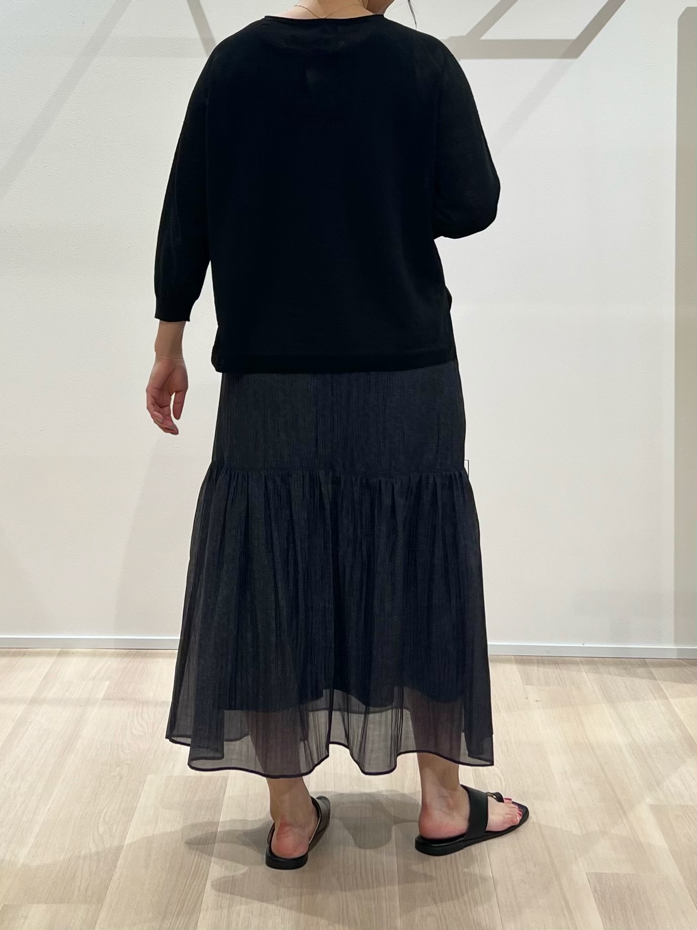 TOMOMIさんの「UNTITLED｜【ゆったり/リラクシー】リネンボートネックプルオーバー」を使ったコーディネート