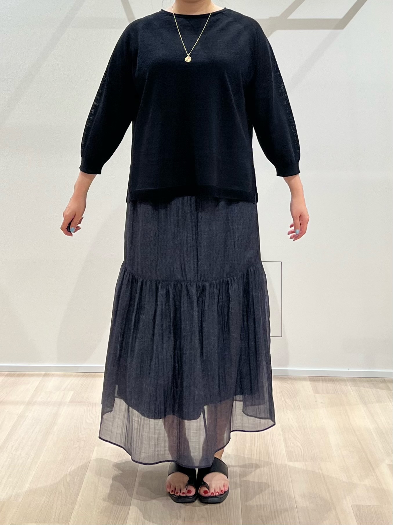 TOMOMIさんの「UNTITLED｜【ゆったり/リラクシー】リネンボートネックプルオーバー」を使ったコーディネート