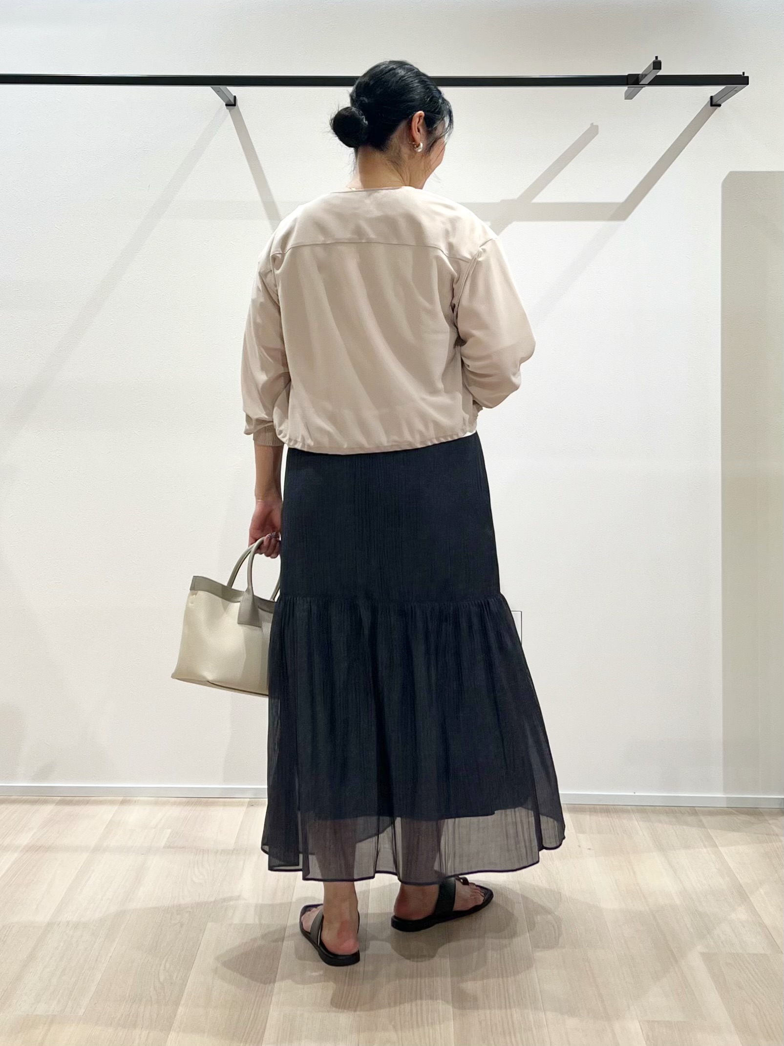 TOMOMIさんの「UNTITLED｜◆【洗える】シアーブルゾン」を使ったコーディネート