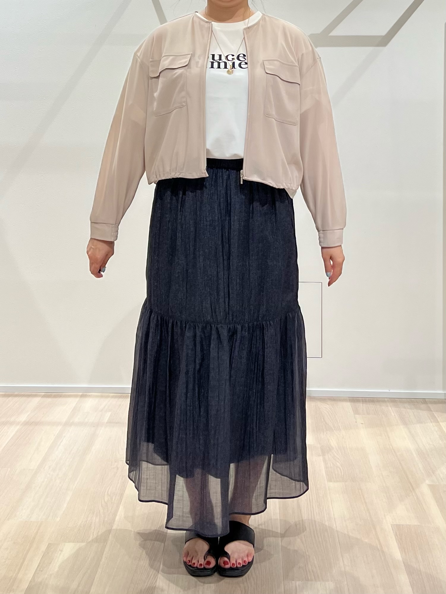 TOMOMIさんの「UNTITLED｜◆【洗える】シアーブルゾン」を使ったコーディネート