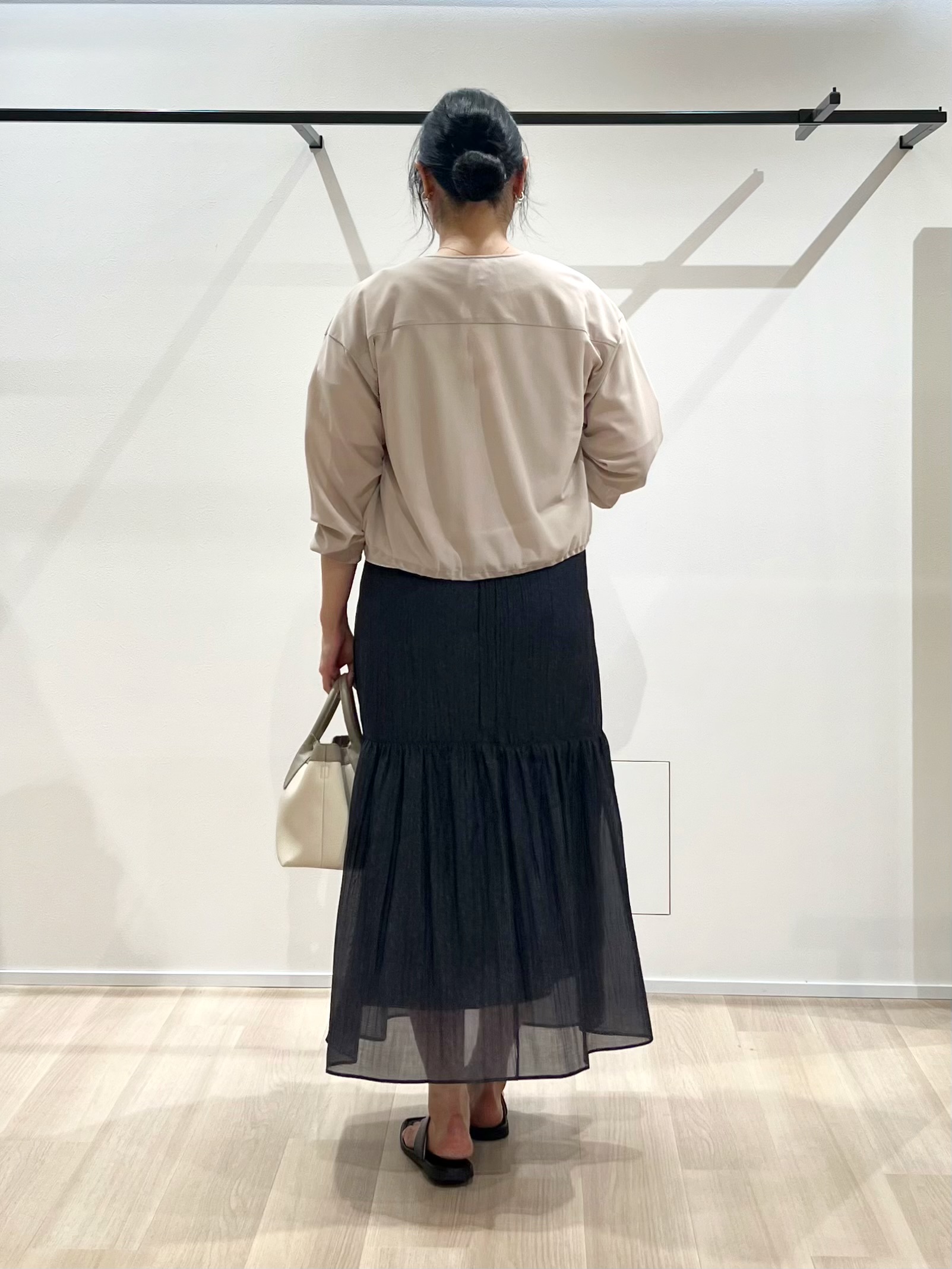 TOMOMIさんの「UNTITLED｜◆【洗える】シアーブルゾン」を使ったコーディネート