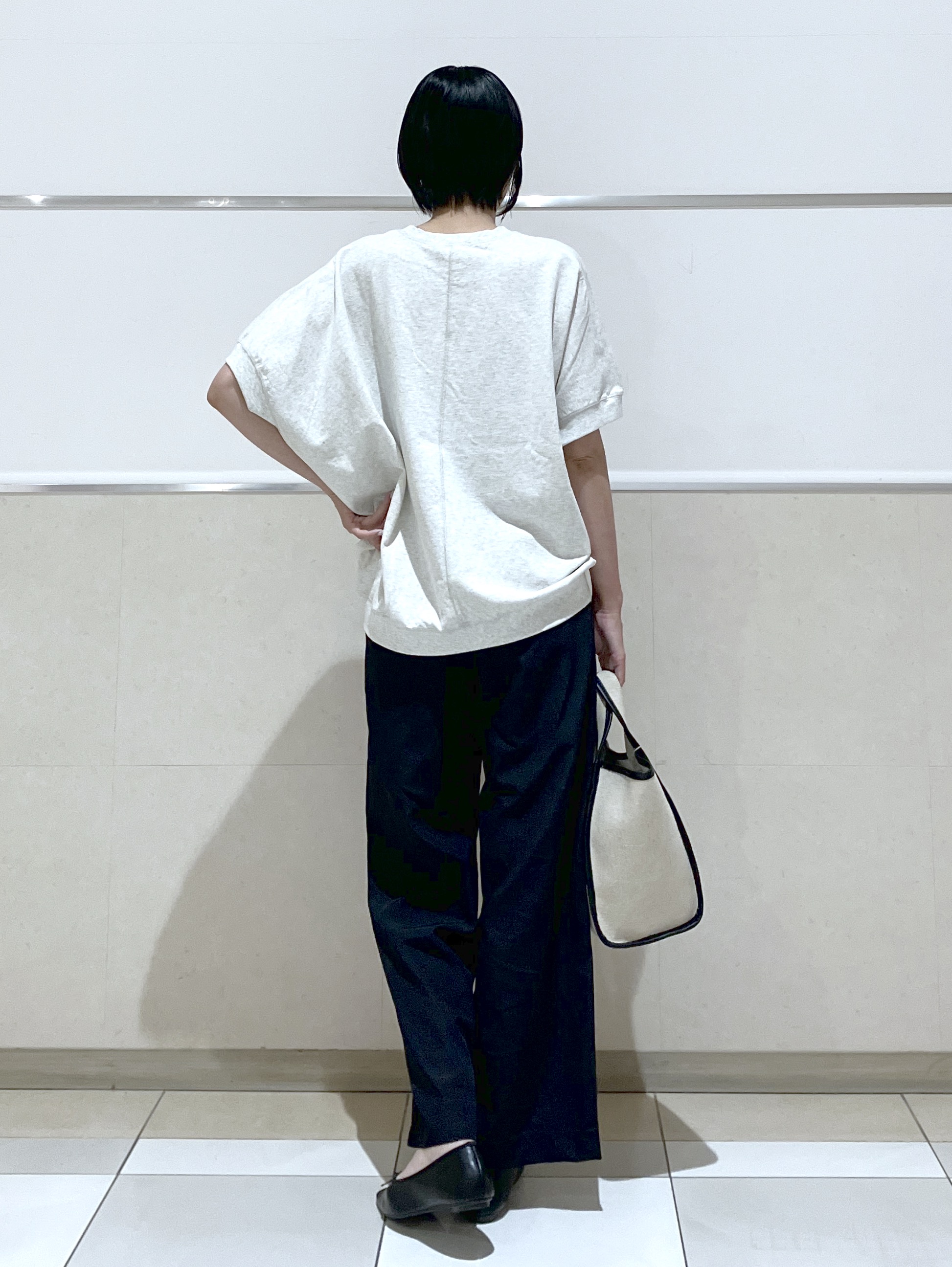 eriko さんの「Dessin｜【洗える】ミニ裏毛ドルマンスリーブプルオーバー」を使ったコーディネート