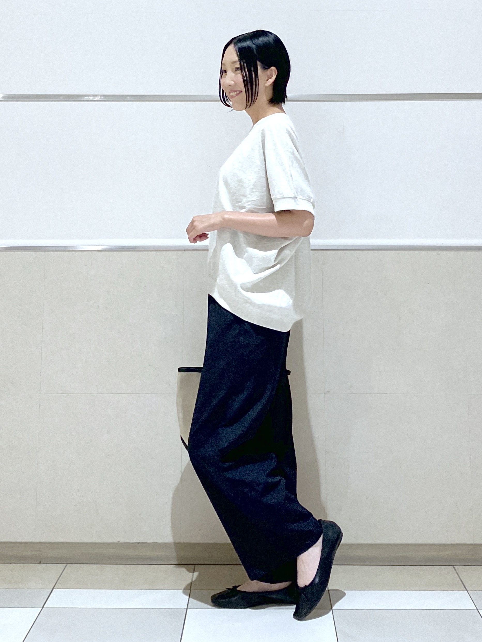 eriko さんの「Dessin｜【洗える】ミニ裏毛ドルマンスリーブプルオーバー」を使ったコーディネート