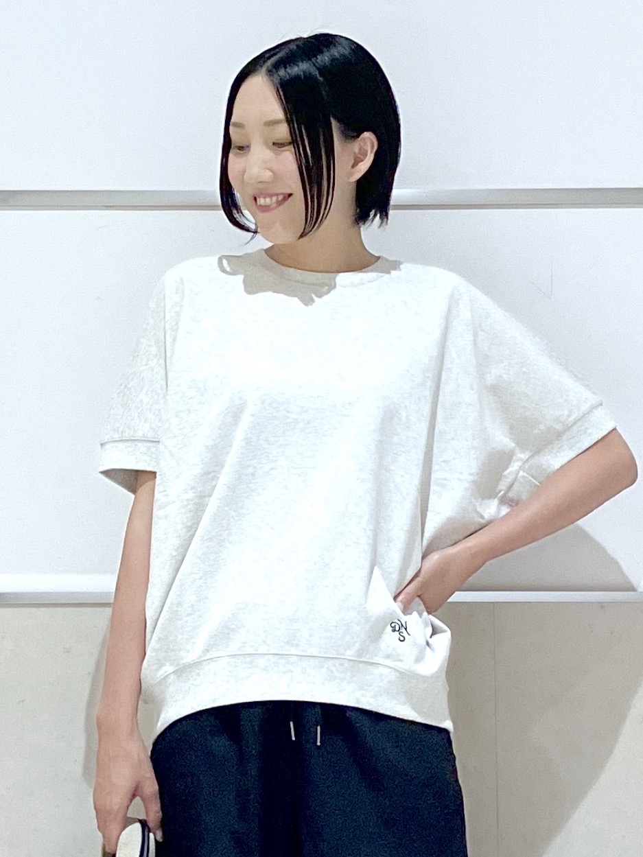 eriko さんの「Dessin｜【洗える】ミニ裏毛ドルマンスリーブプルオーバー」を使ったコーディネート