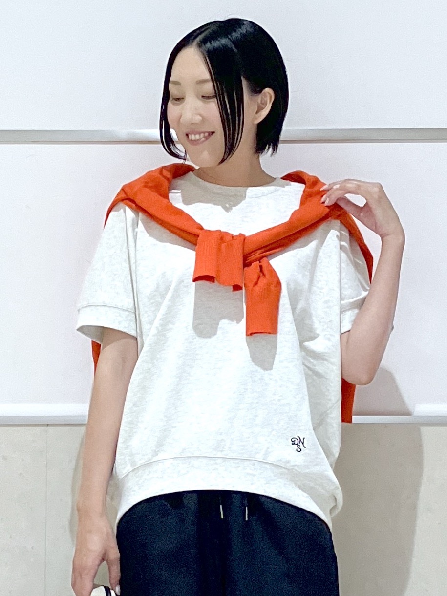 eriko さんの「Dessin｜【洗える】ミニ裏毛ドルマンスリーブプルオーバー」を使ったコーディネート