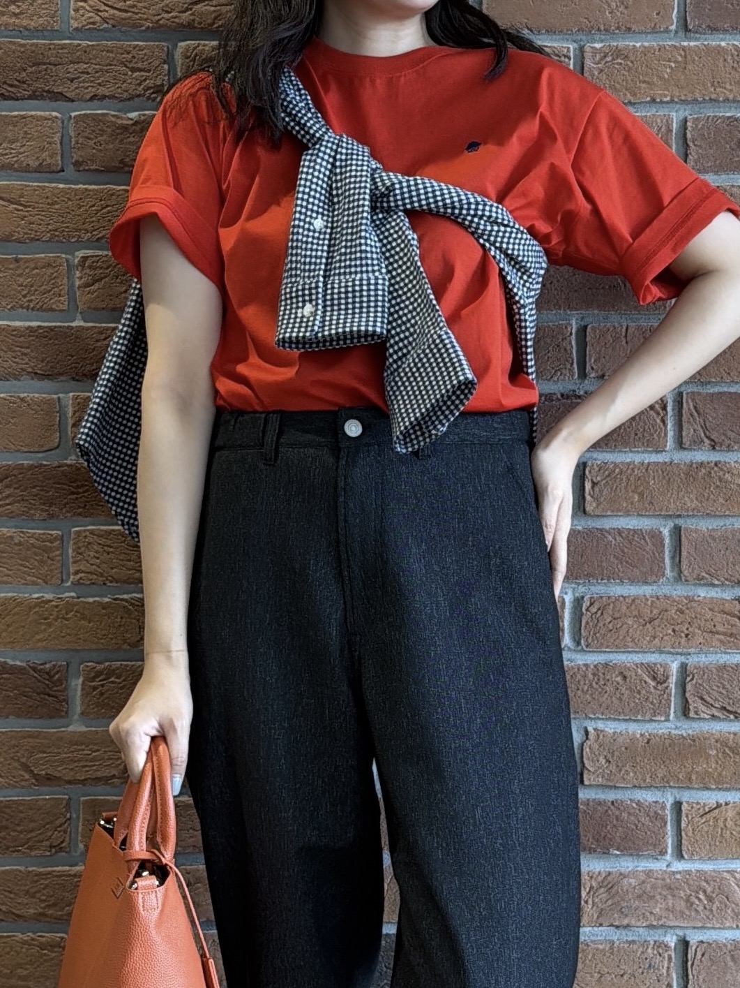 Akutagawaさんの「TAKEO KIKUCHI｜【日本製】ワンポイント刺繍 半袖Tシャツ」を使ったコーディネート