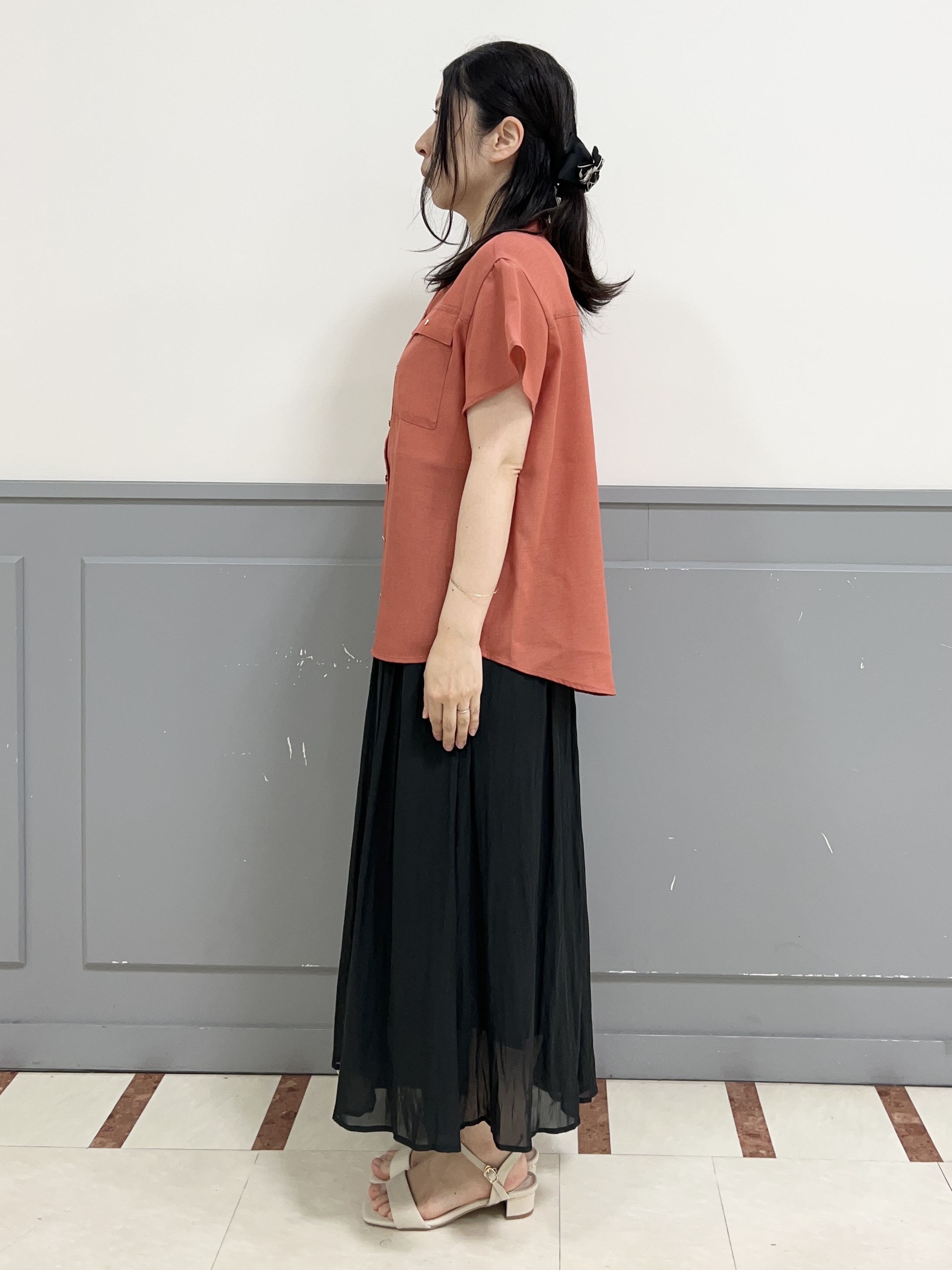 yuuさんの「grove｜【洗濯機OK/SETUP可】シワになりにくい、フレアスリーブブラウス」を使ったコーディネート