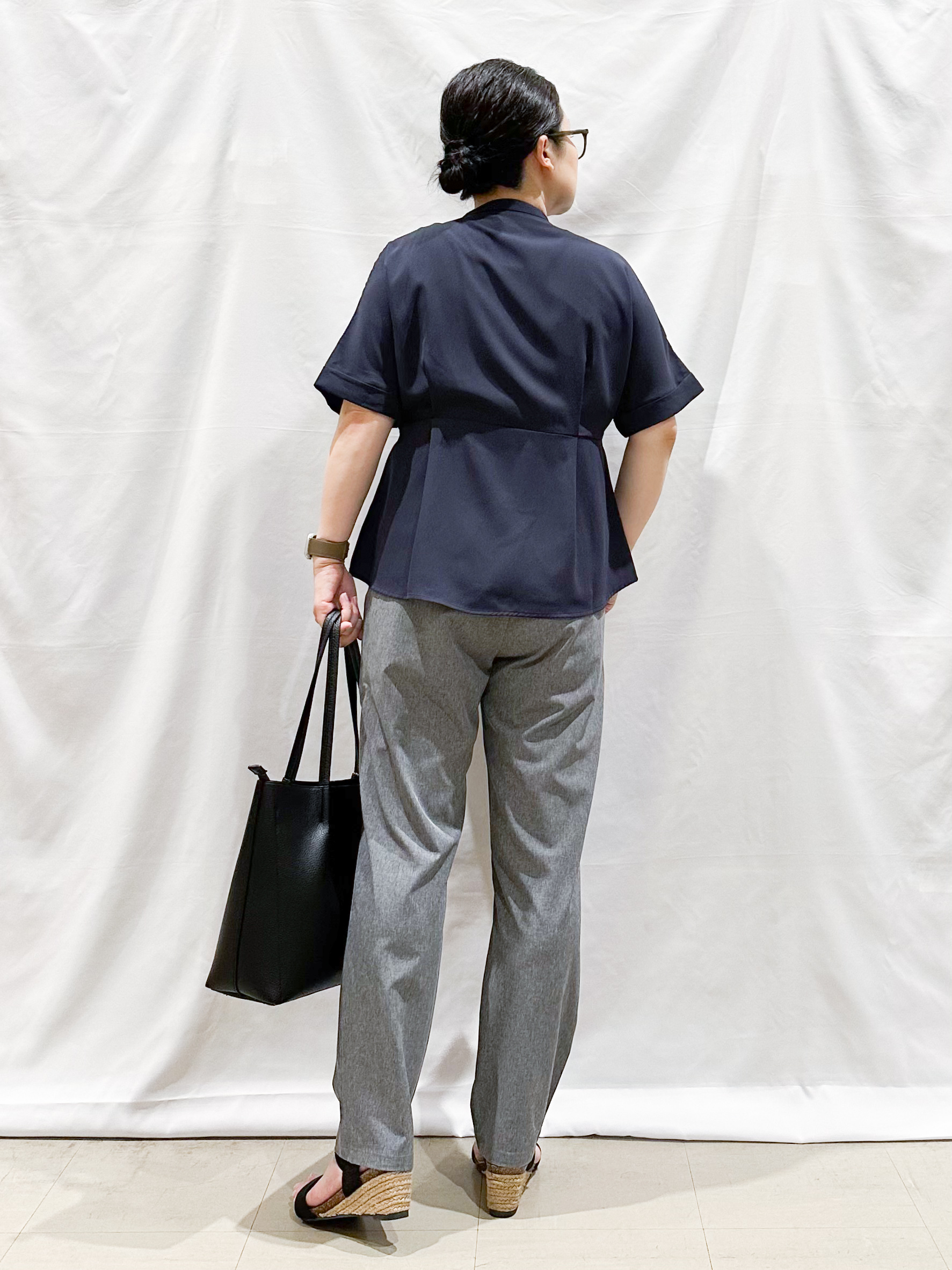 umeさんの「SHOO･LA･RUE｜【洗濯機可/S-LL】オンにもオフにも マルチに使えるボタンレスカーディガン」を使ったコーディネート