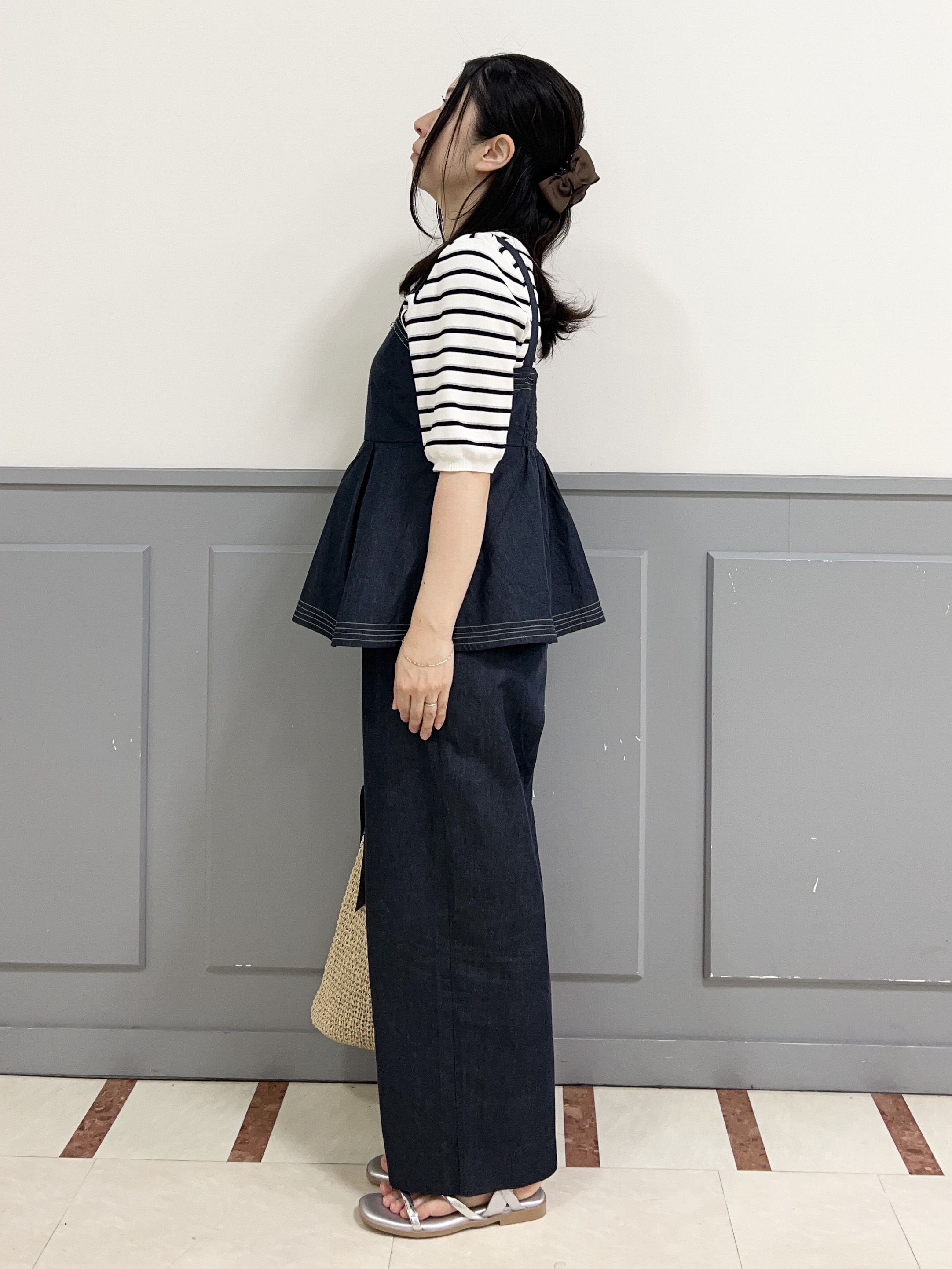 yuuさんの「grove｜【シリーズ累計36万枚/UVカット・ひんやり・洗濯機OK】やわらかドライタッチ 五分袖クルーネックニ」を使ったコーディネート