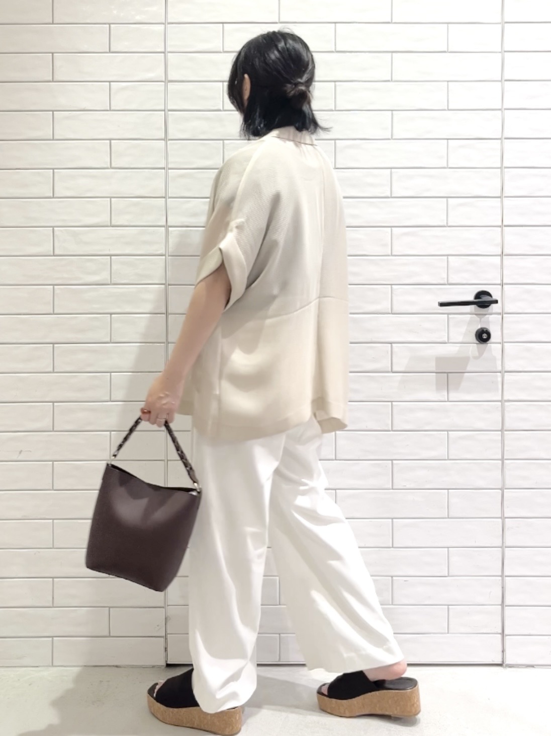 しおりさんの「OPAQUE.CLIP｜メッシュテーラードジャケット【洗濯機OK】」を使ったコーディネート