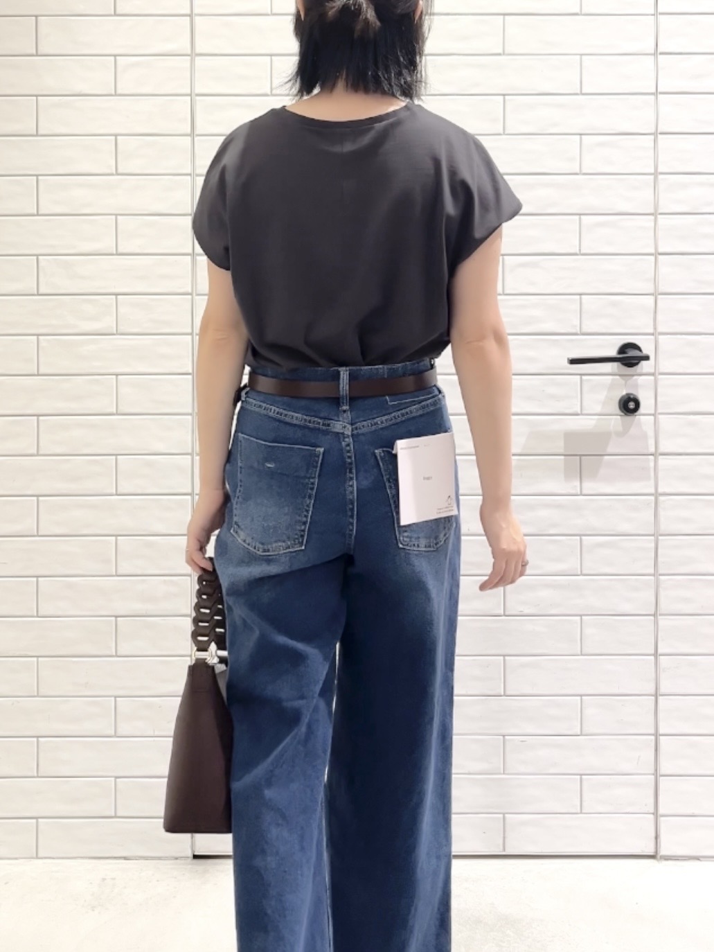 しおりさんの「OPAQUE.CLIP｜ロゴフレンチスリーブカットソー【洗濯機OK】」を使ったコーディネート