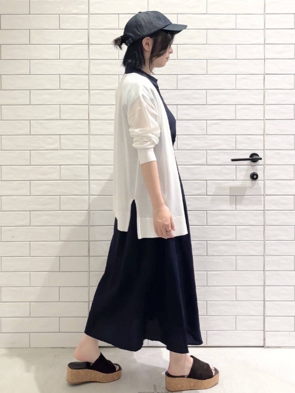 しおりさんの「OPAQUE.CLIP｜【接触冷感】ニットカーディガン《洗濯機OK／抗ピリング》」を使ったコーディネート