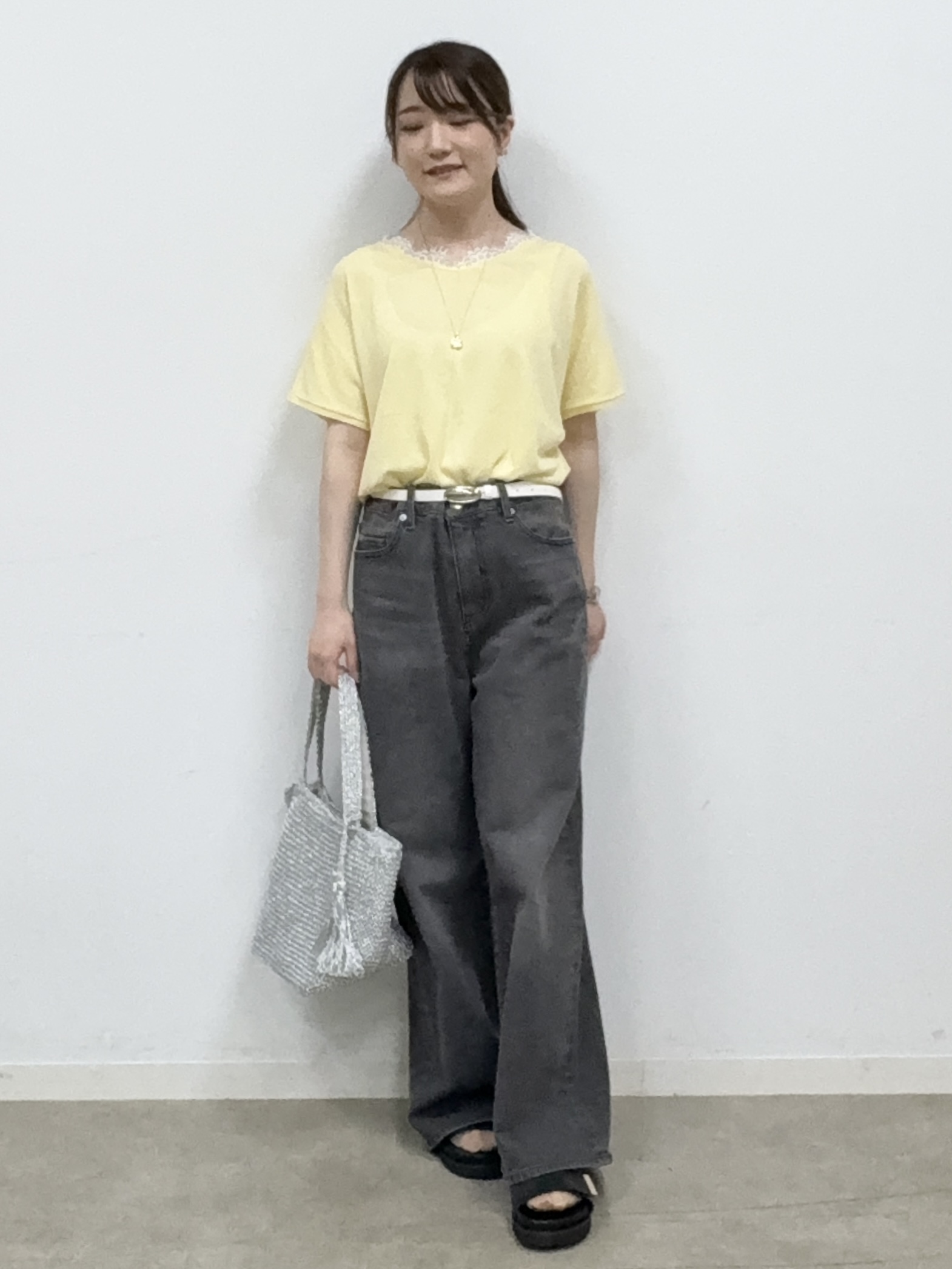 mikiさんの「Reflect｜【二の腕カバー／手洗い可】ネックレース フレンチスリーブニット」を使ったコーディネート