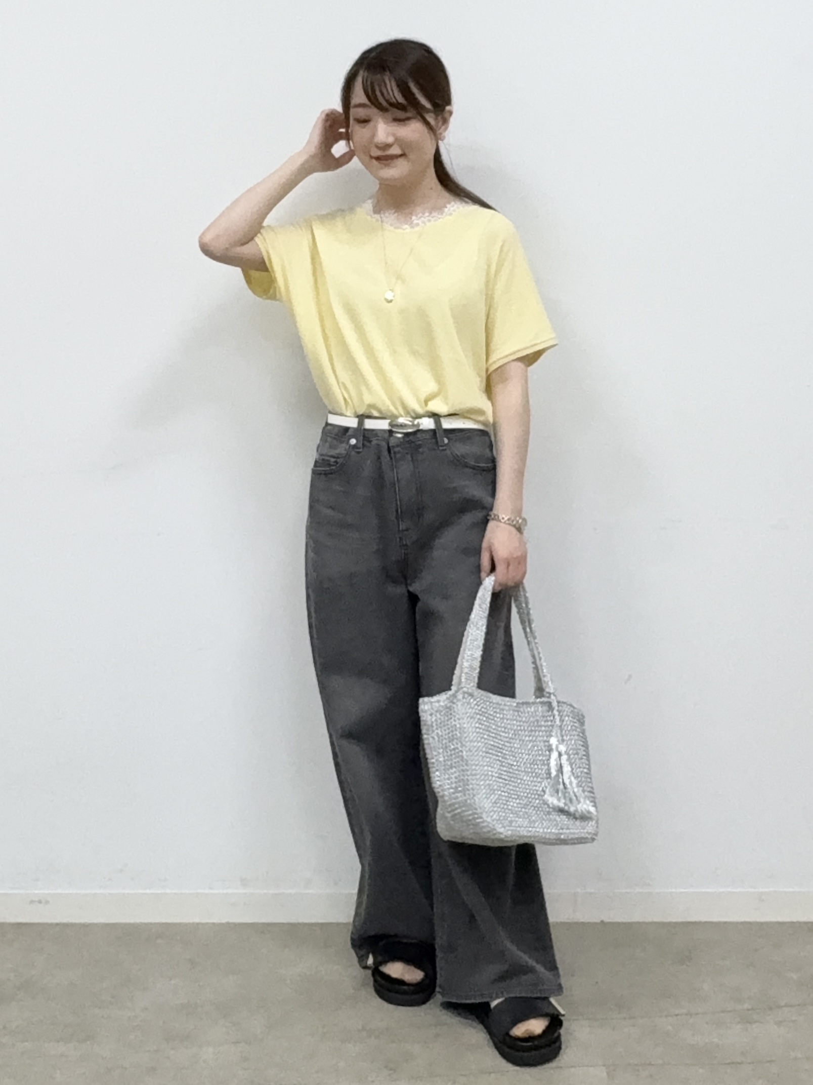 mikiさんの「Reflect｜【二の腕カバー／手洗い可】ネックレース フレンチスリーブニット」を使ったコーディネート