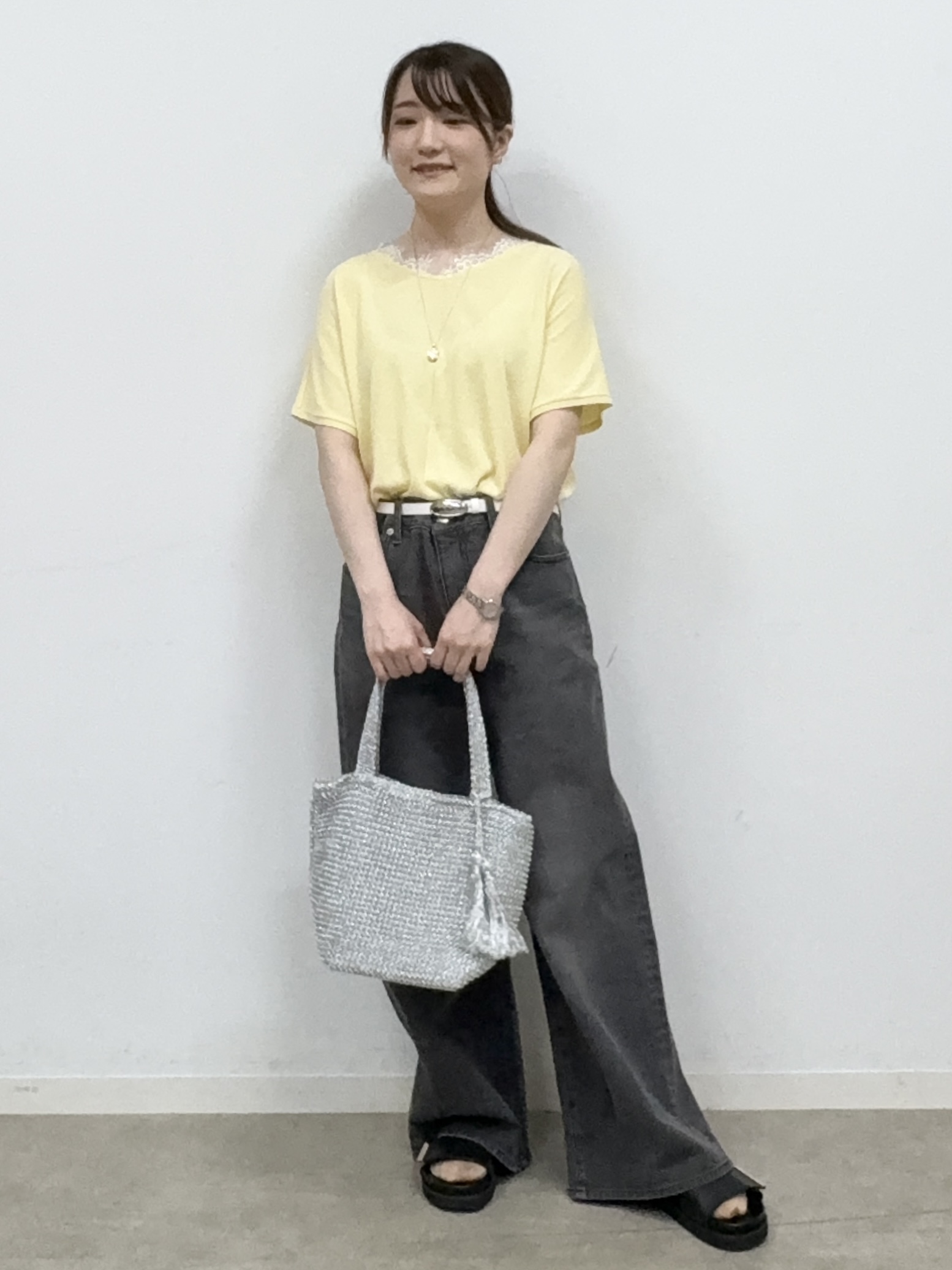 mikiさんの「Reflect｜【二の腕カバー／手洗い可】ネックレース フレンチスリーブニット」を使ったコーディネート