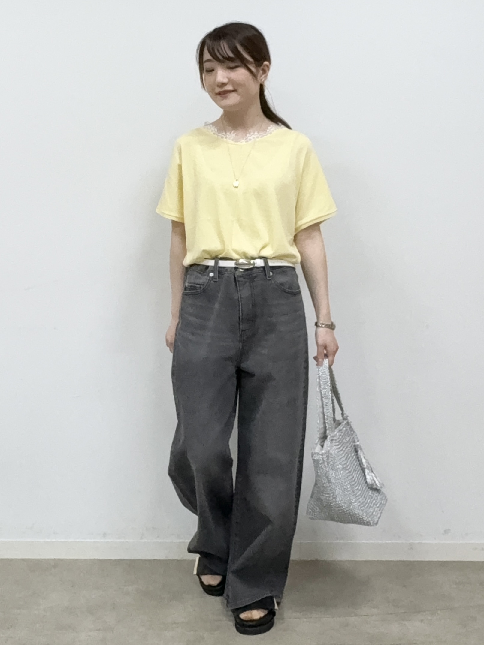 mikiさんの「Reflect｜【二の腕カバー／手洗い可】ネックレース フレンチスリーブニット」を使ったコーディネート