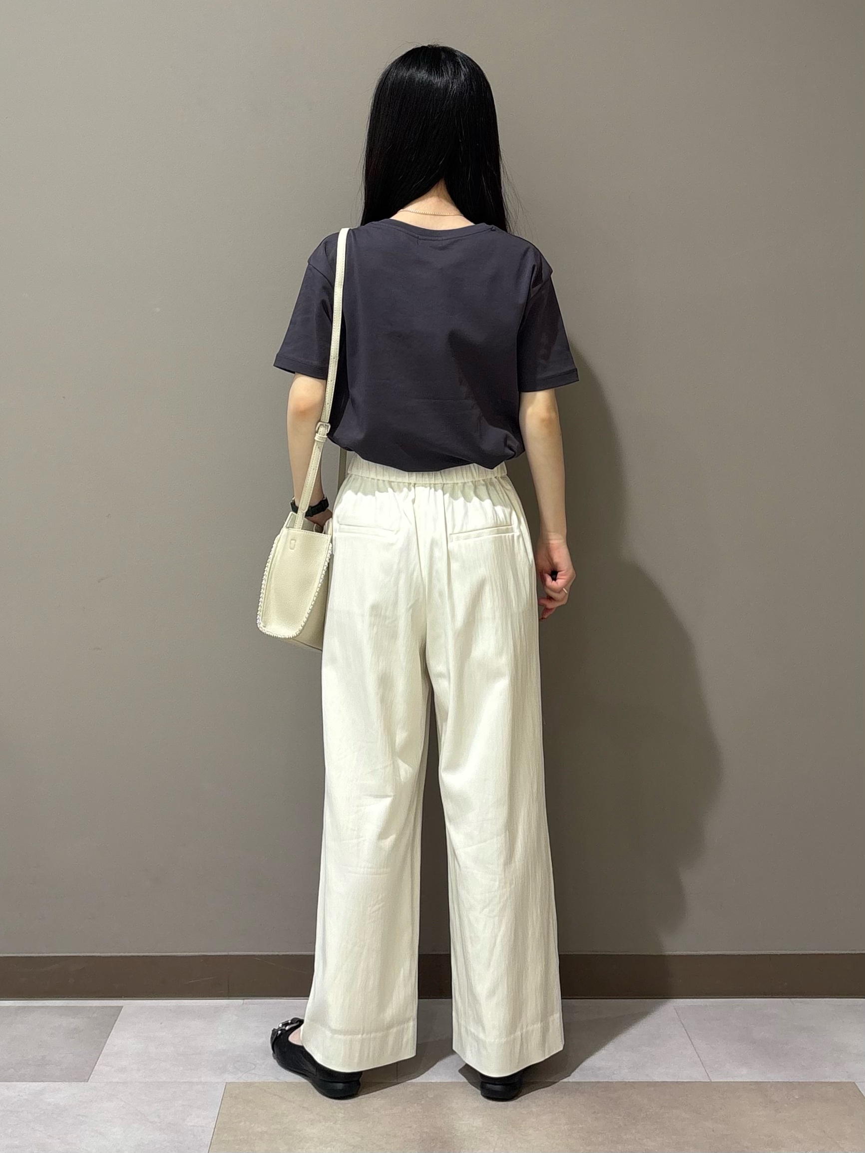 KEIKOさんの「INDIVI｜【UVケア／選べるグラフィック】スムースジャージTシャツ」を使ったコーディネート