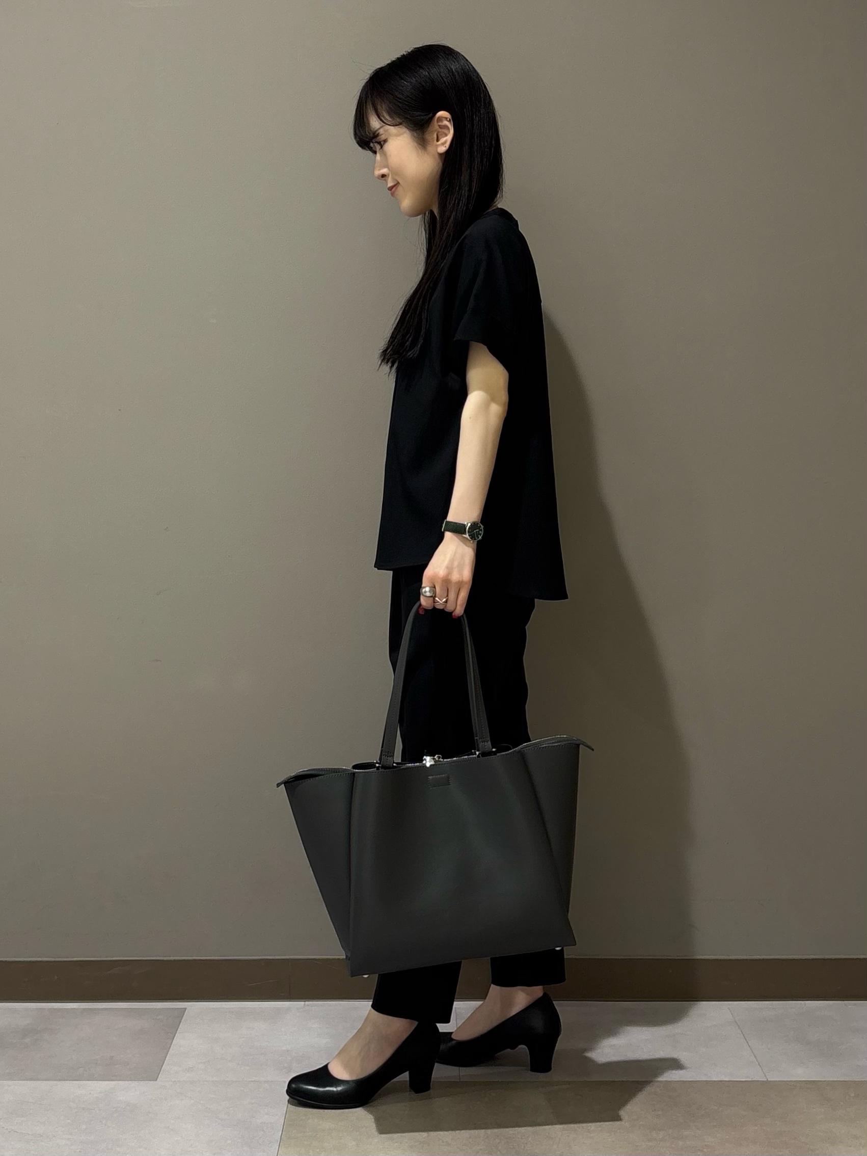 KEIKOさんの「INDIVI｜【洗える／多機能／SETUP可】着る日傘ダブルジャケット」を使ったコーディネート