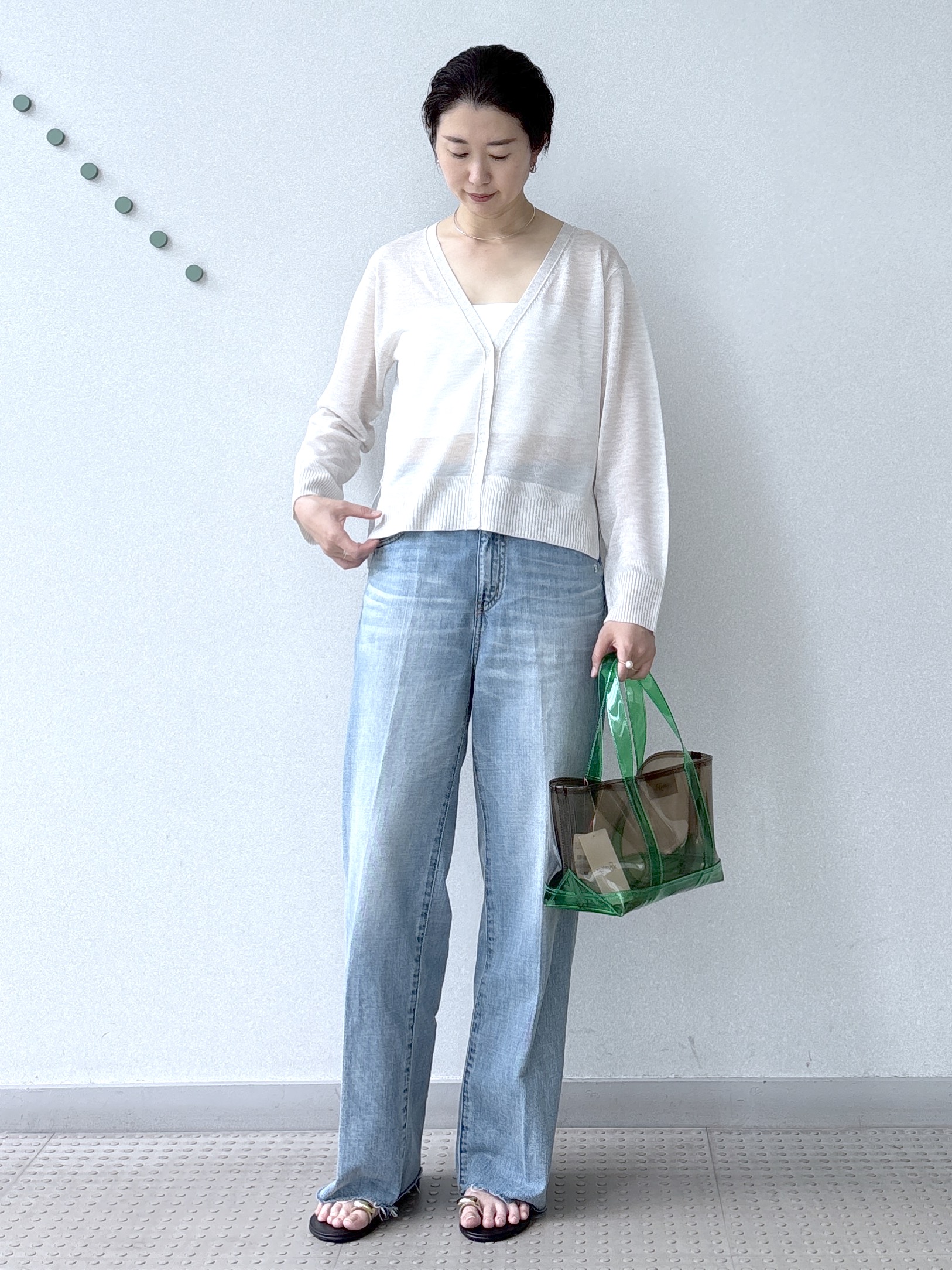 saitoさんの「DRESSTERIOR｜【日除け/冷房対策】ウォッシャブルシアーカーディガン」を使ったコーディネート