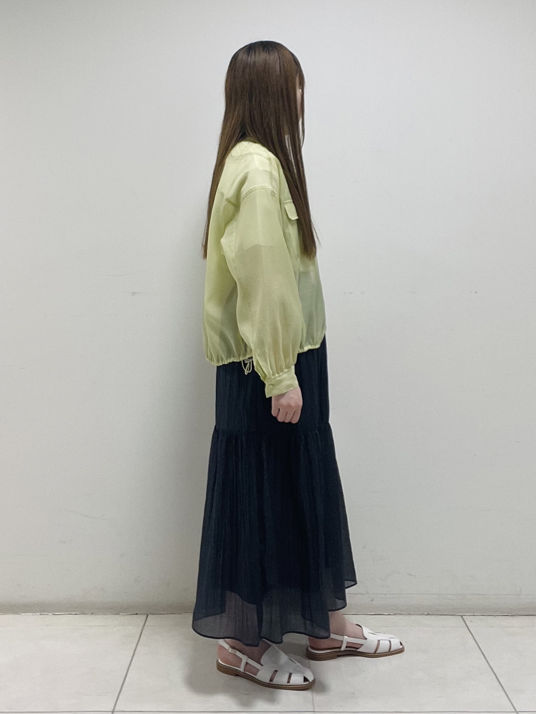 mさんの「INDIVI｜【トレンド／2WAY】裾ドロスト付きシアーブラウスブルゾン」を使ったコーディネート