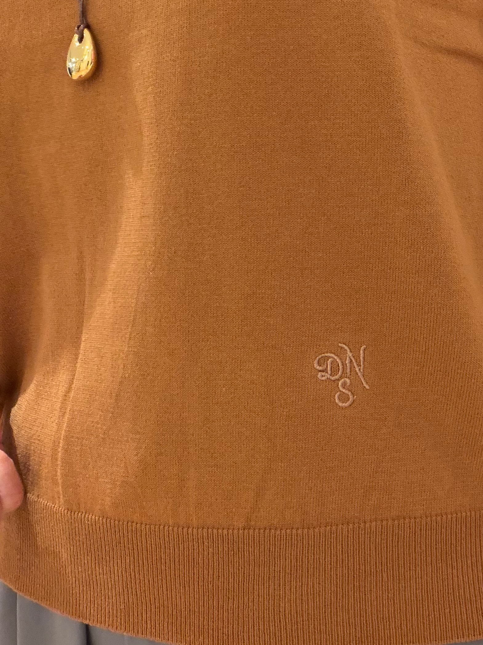 Fujitaさんの「Dessin｜【9色展開/接触冷感/UVカット】ドライタッチサマーニットT」を使ったコーディネート