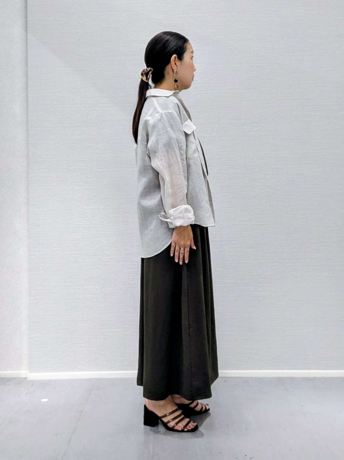 makkyさんの「UNTITLED｜【接触冷感】ドライタッチシャツ」を使ったコーディネート