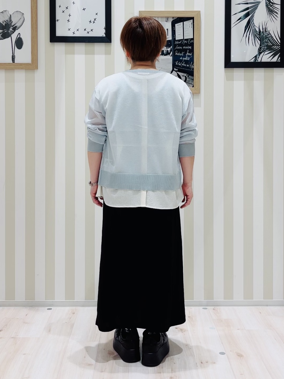 ma_miさんの「SHOO･LA･RUE｜【通気性〇/洗濯機可/S-LL】シアーラメカーディガン」を使ったコーディネート