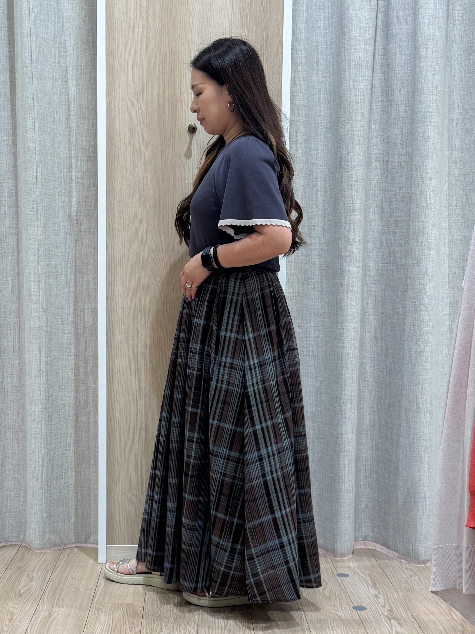 sachiさんの「grove｜高評価！【シリーズ累計36万枚！名品ニット】やわらかドライタッチ スカラップスリーブニット」を使ったコーディネート