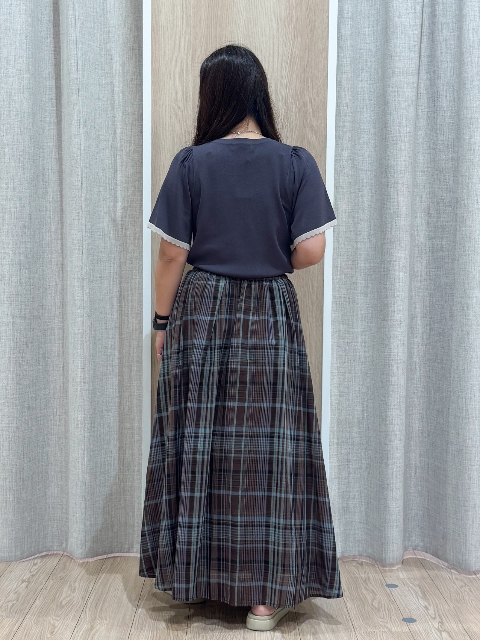 sachiさんの「grove｜高評価！【シリーズ累計36万枚！名品ニット】やわらかドライタッチ スカラップスリーブニット」を使ったコーディネート
