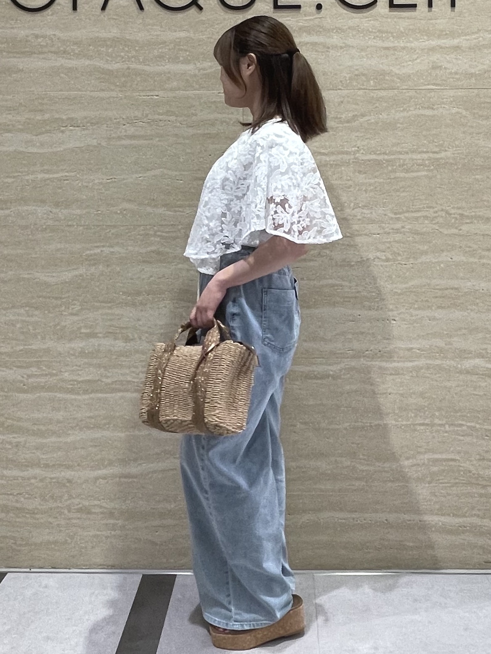yiさんの「OPAQUE.CLIP｜【UVケア／接触冷感】フロントロゴ刺繍Tシャツ《洗濯機OK／S-3L／7col》」を使ったコーディネート