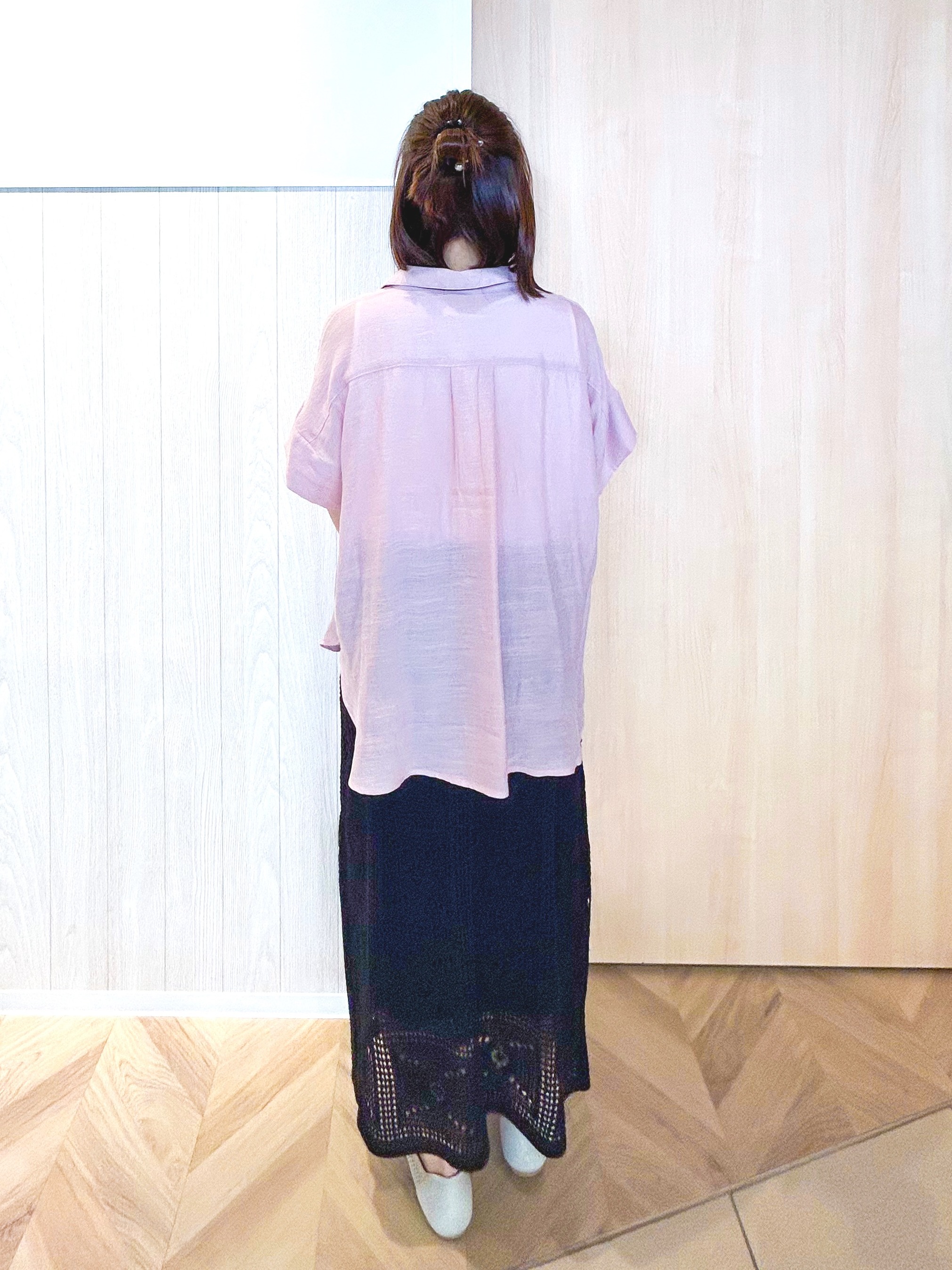 tomoさんの「SHOO･LA･RUE｜【2点セット/S-LL/洗濯機可】時短でコーデ決まる スラブスキッパーシャツ＋タンクトップ」を使ったコーディネート